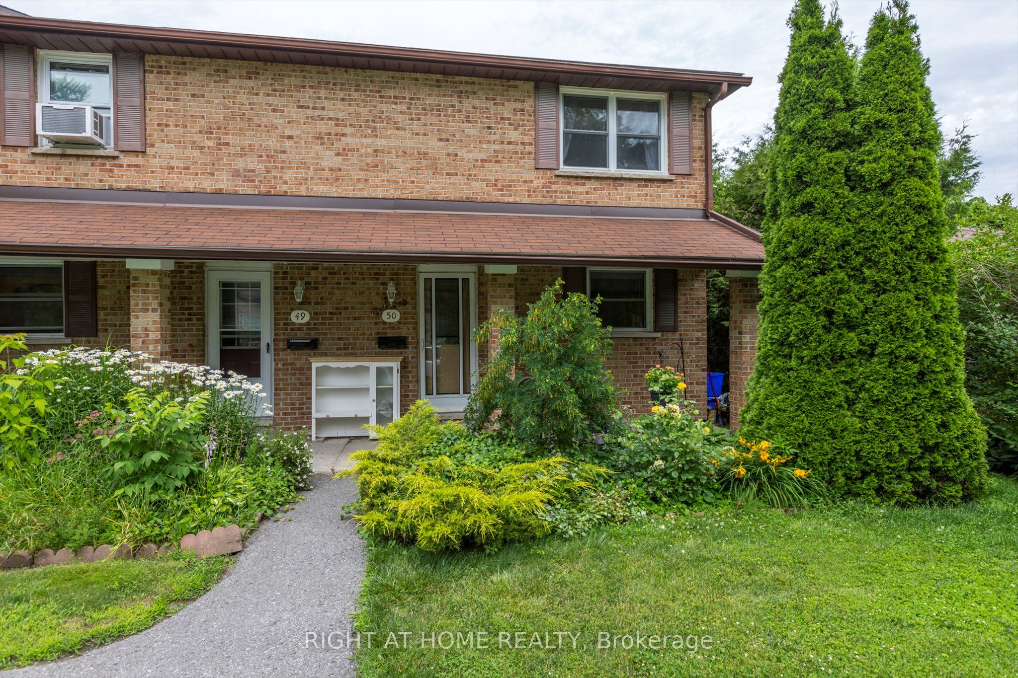 #50 - 996 Sydenham Road Property Photo 1
