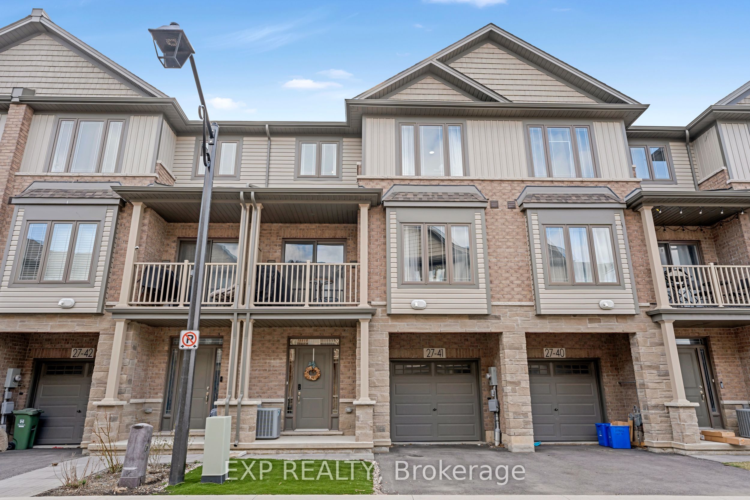#41 - 27 Rachel Drive Property Photo 1