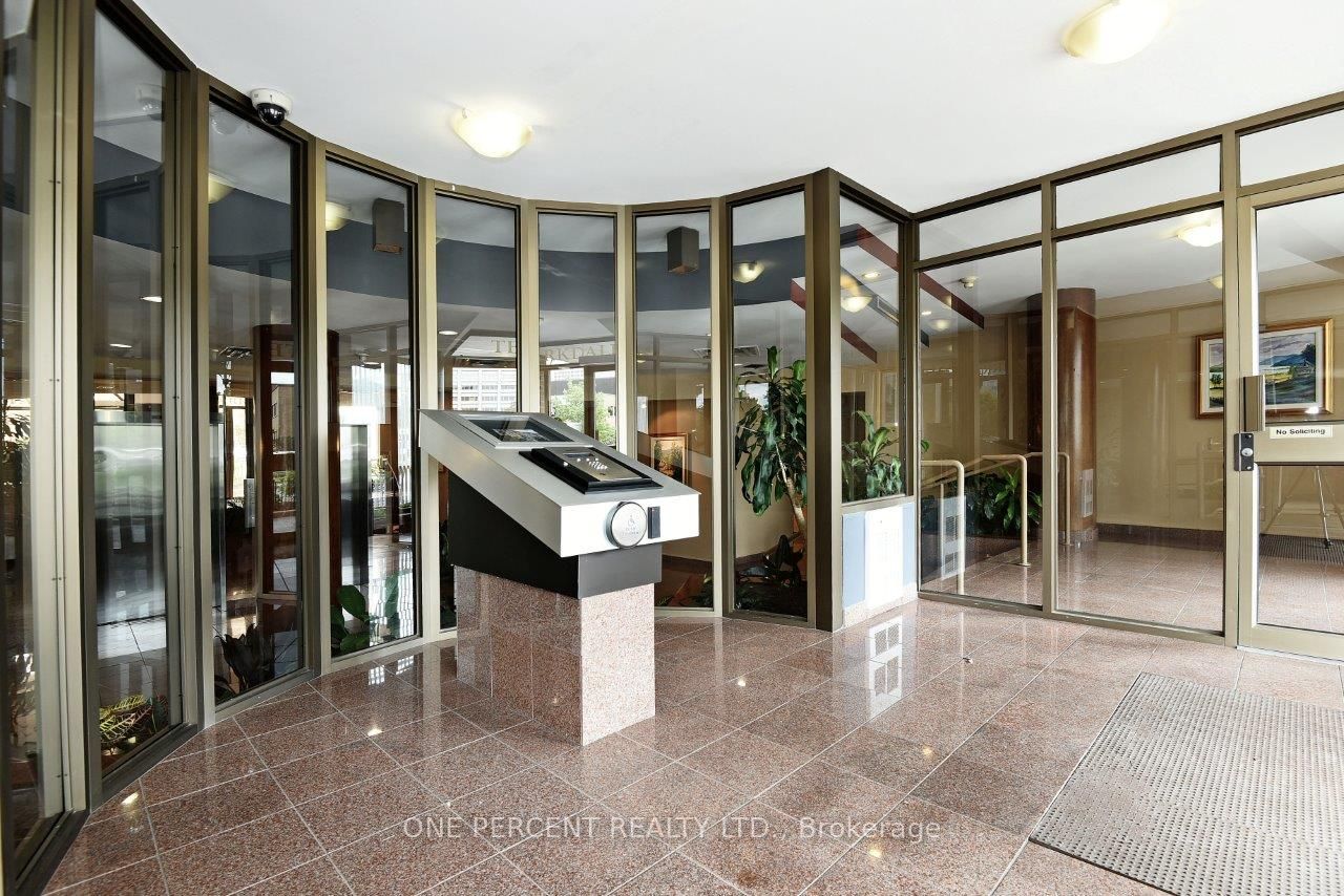 215 Parkdale Avenue 610 Property Photo 4