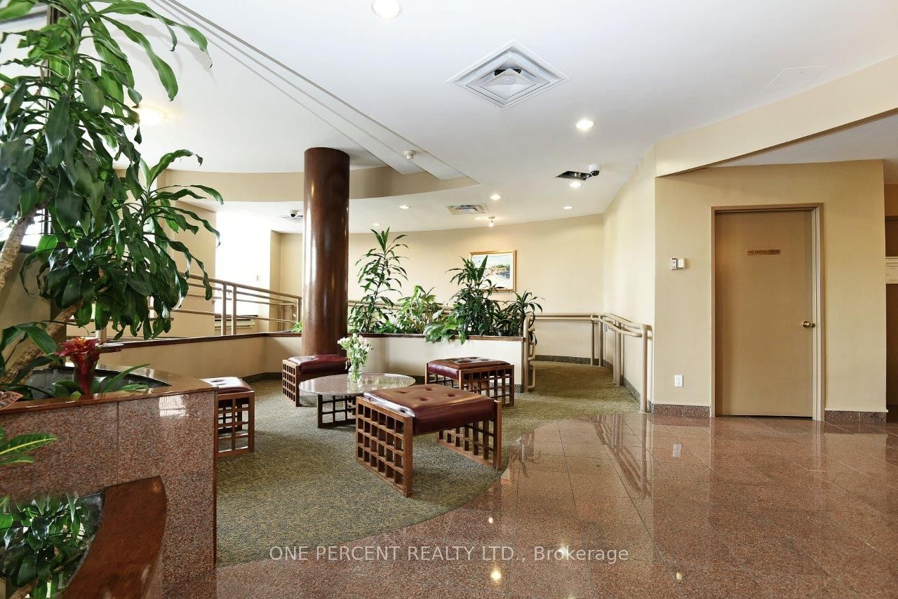 215 Parkdale Avenue 610 Property Photo 6