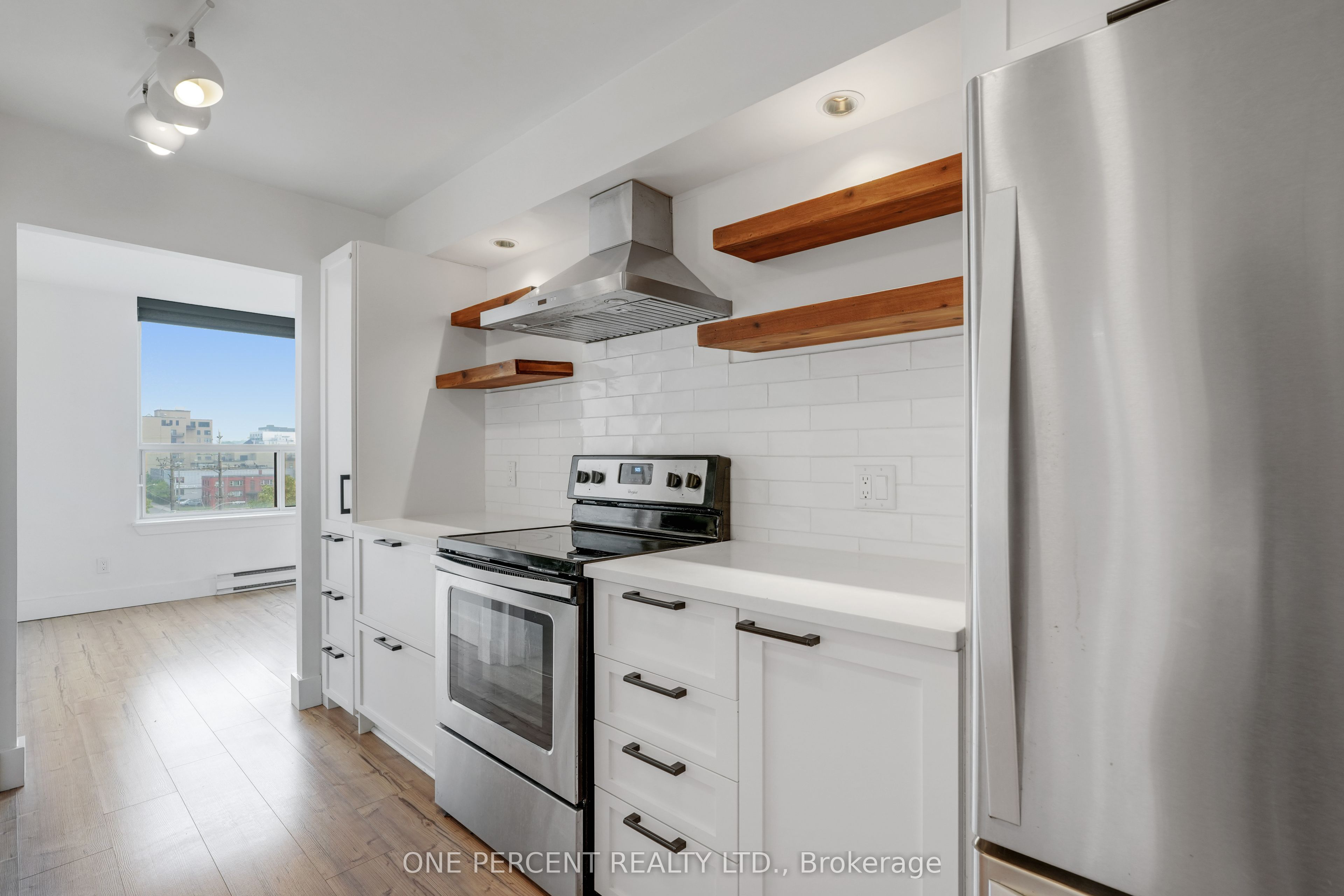215 Parkdale Avenue 610 Property Photo 13