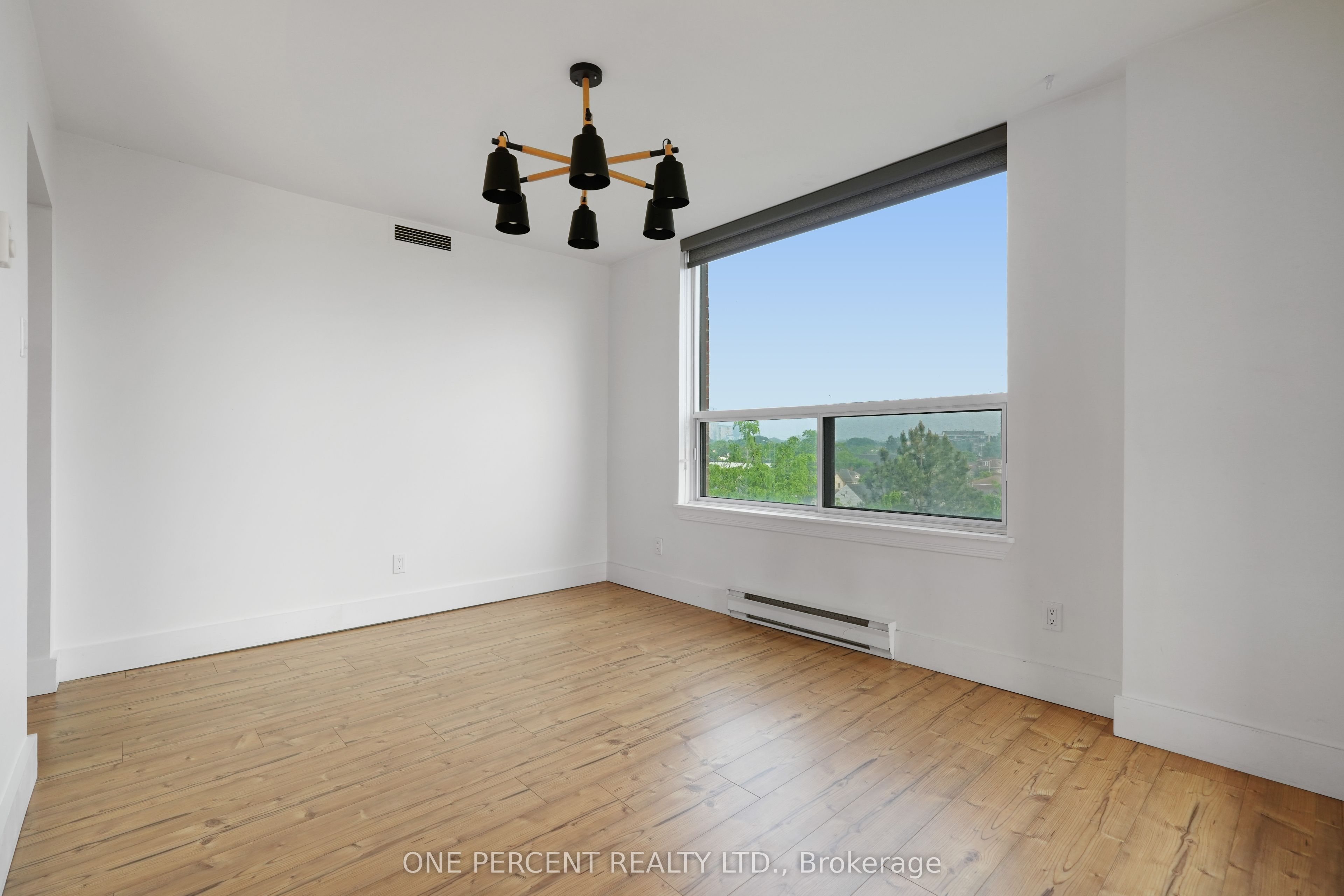 215 Parkdale Avenue 610 Property Photo 16