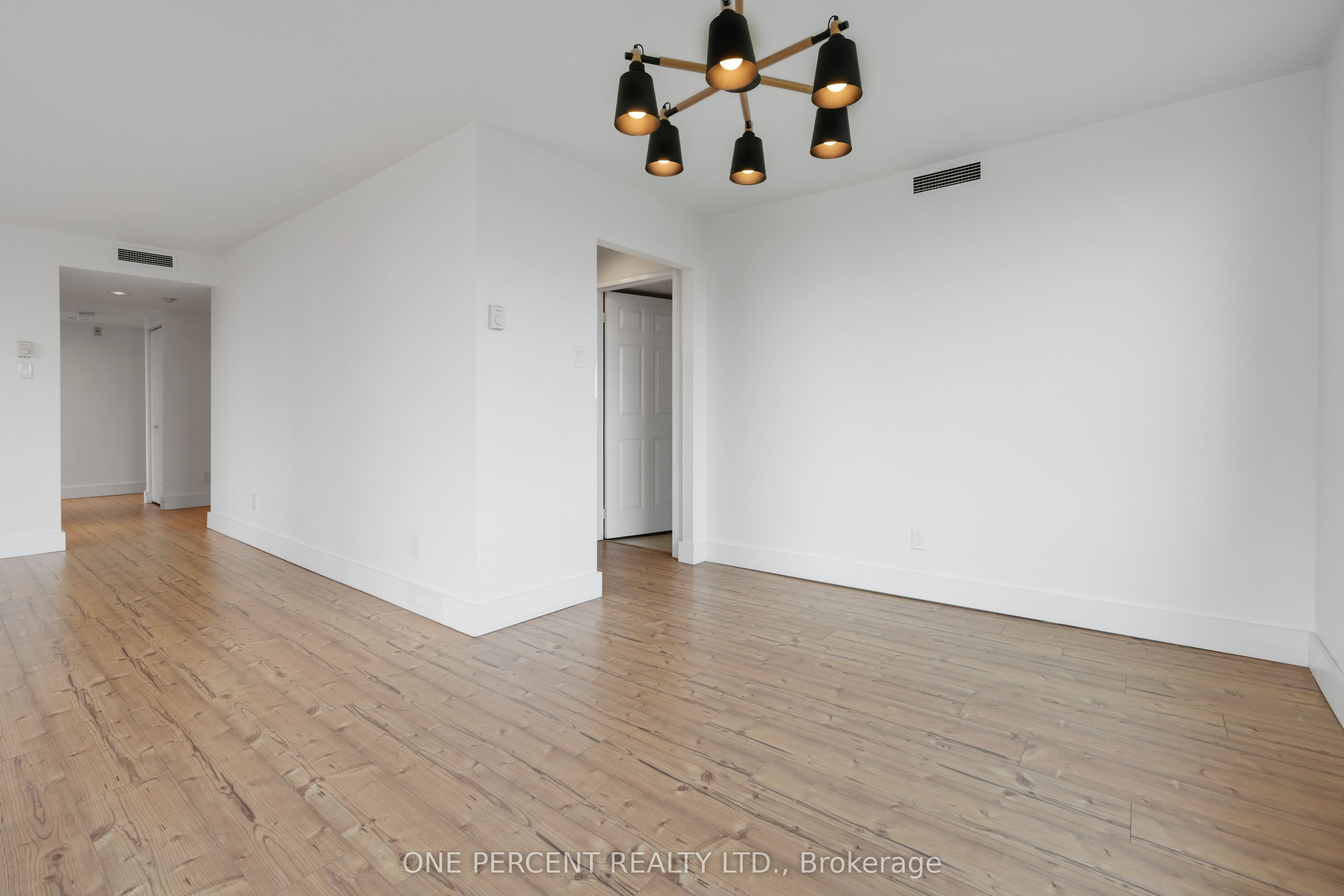 215 Parkdale Avenue 610 Property Photo 18