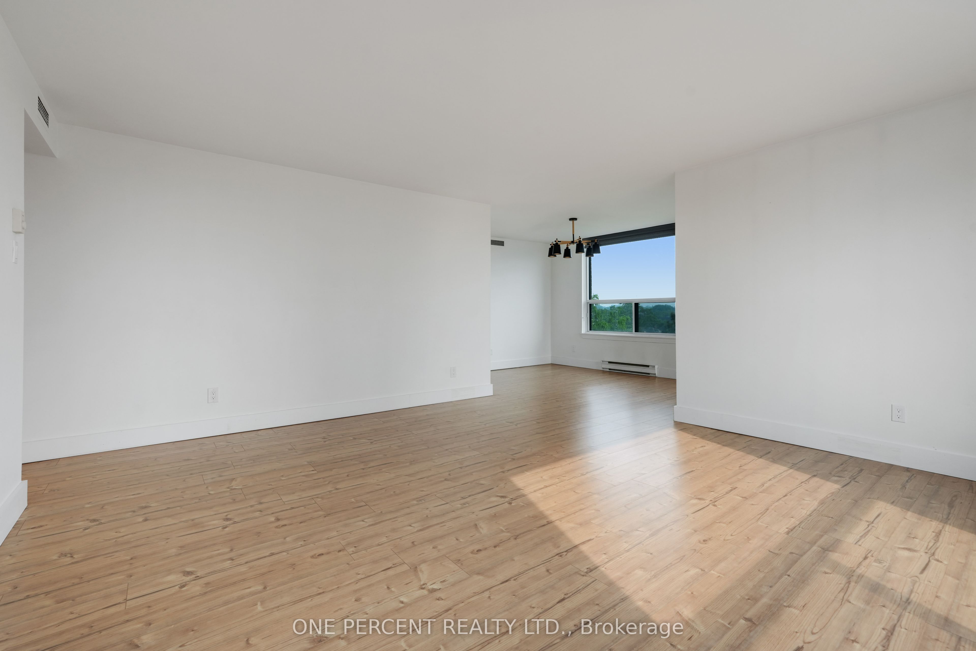 215 Parkdale Avenue 610 Property Photo 21