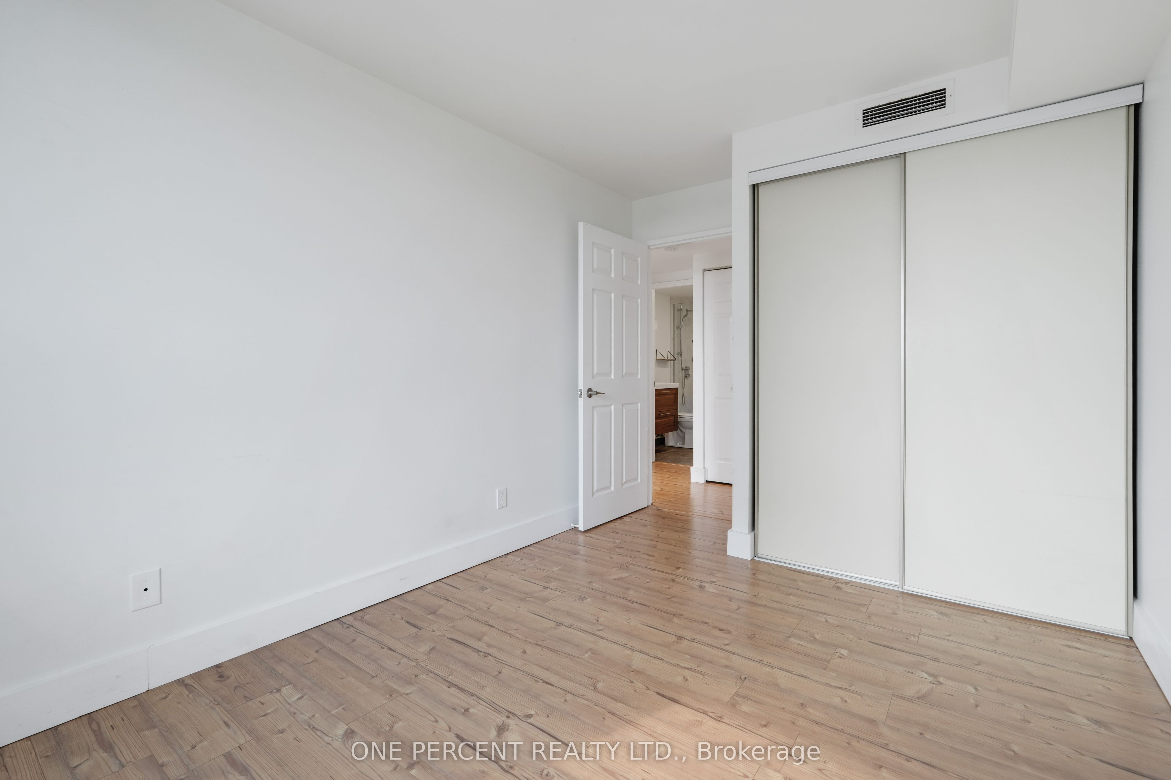215 Parkdale Avenue 610 Property Photo 24