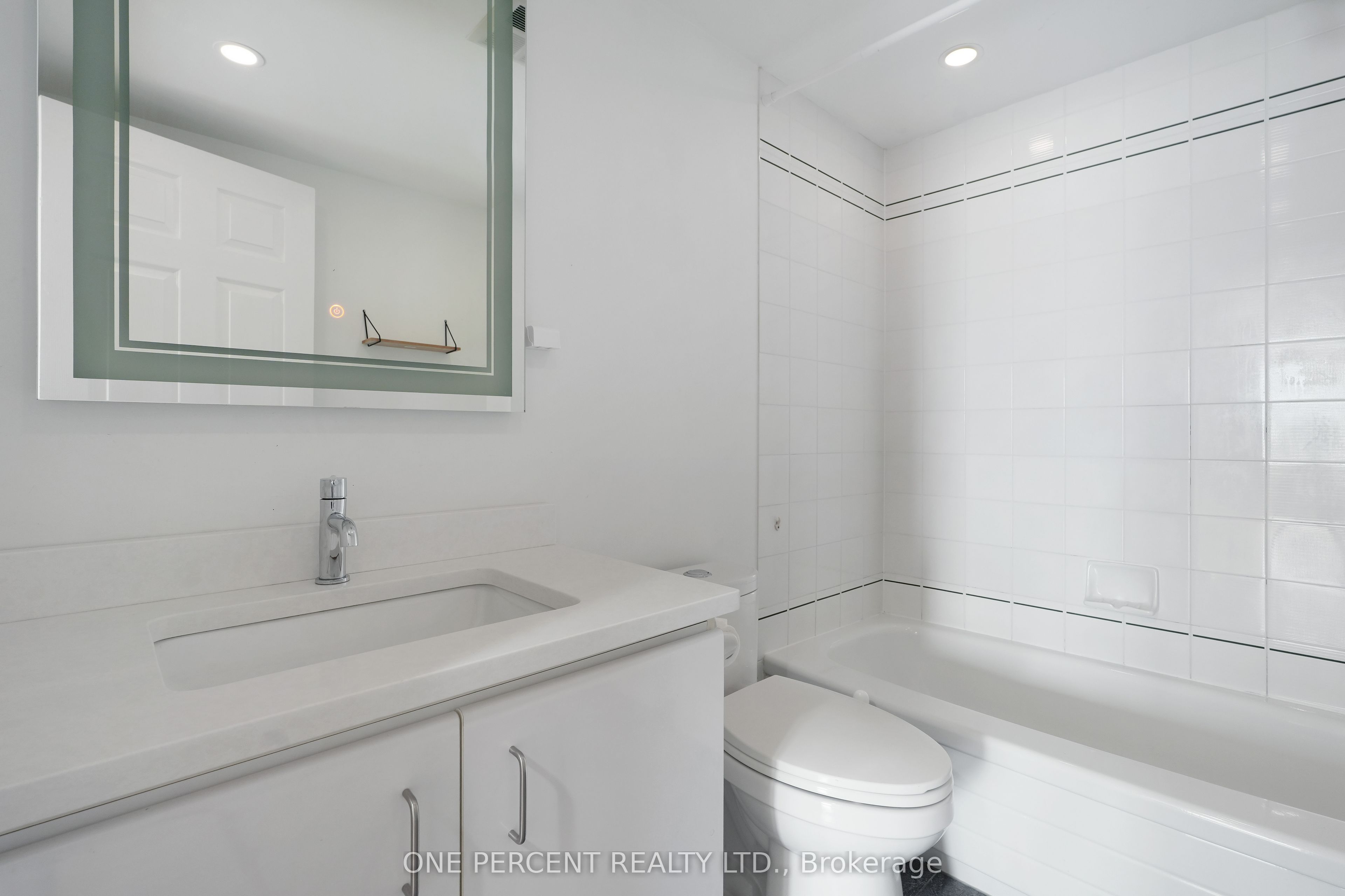 215 Parkdale Avenue 610 Property Photo 27