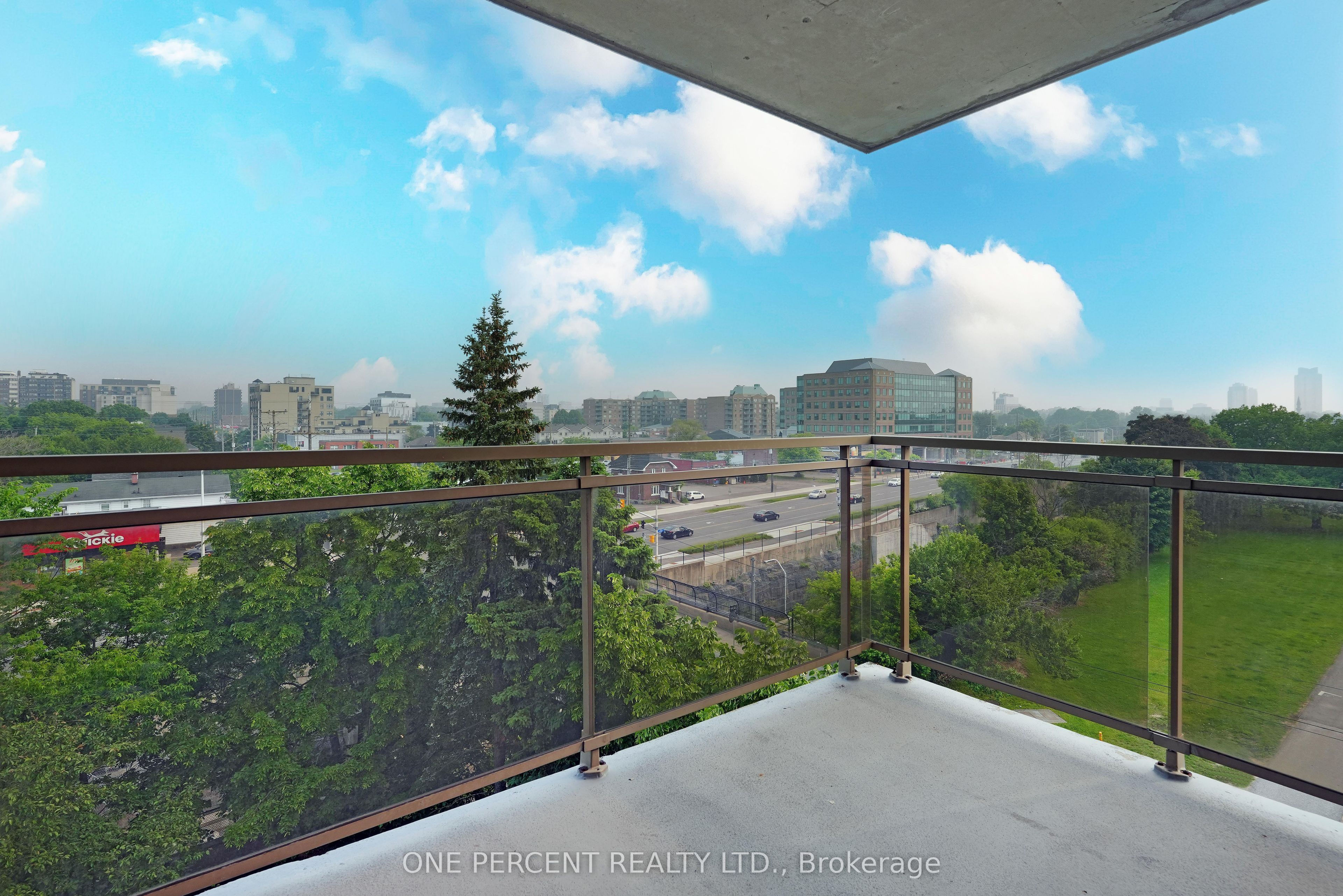215 Parkdale Avenue 610 Property Photo 32
