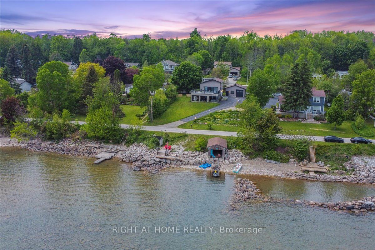 339520 Presqu'ile Road Property Photo 1