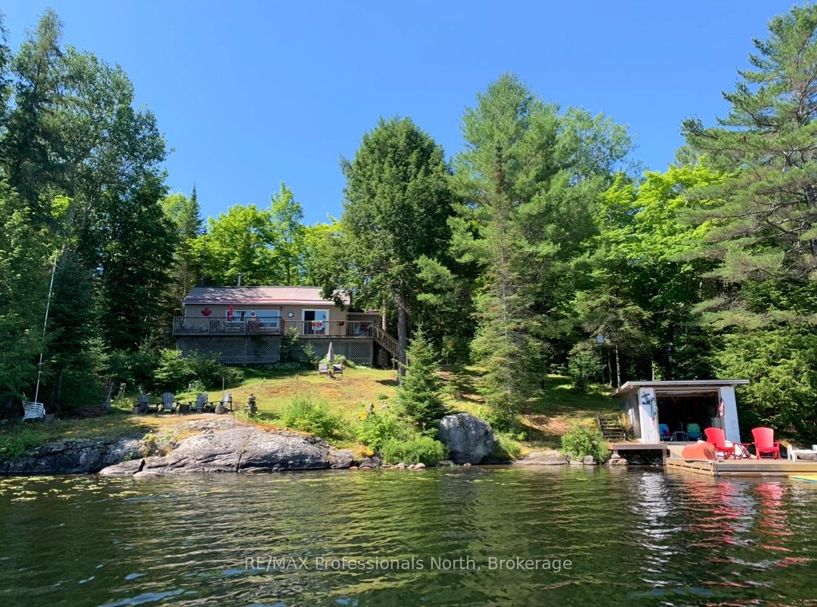 2598 Glamorgan Road Property Photo 1