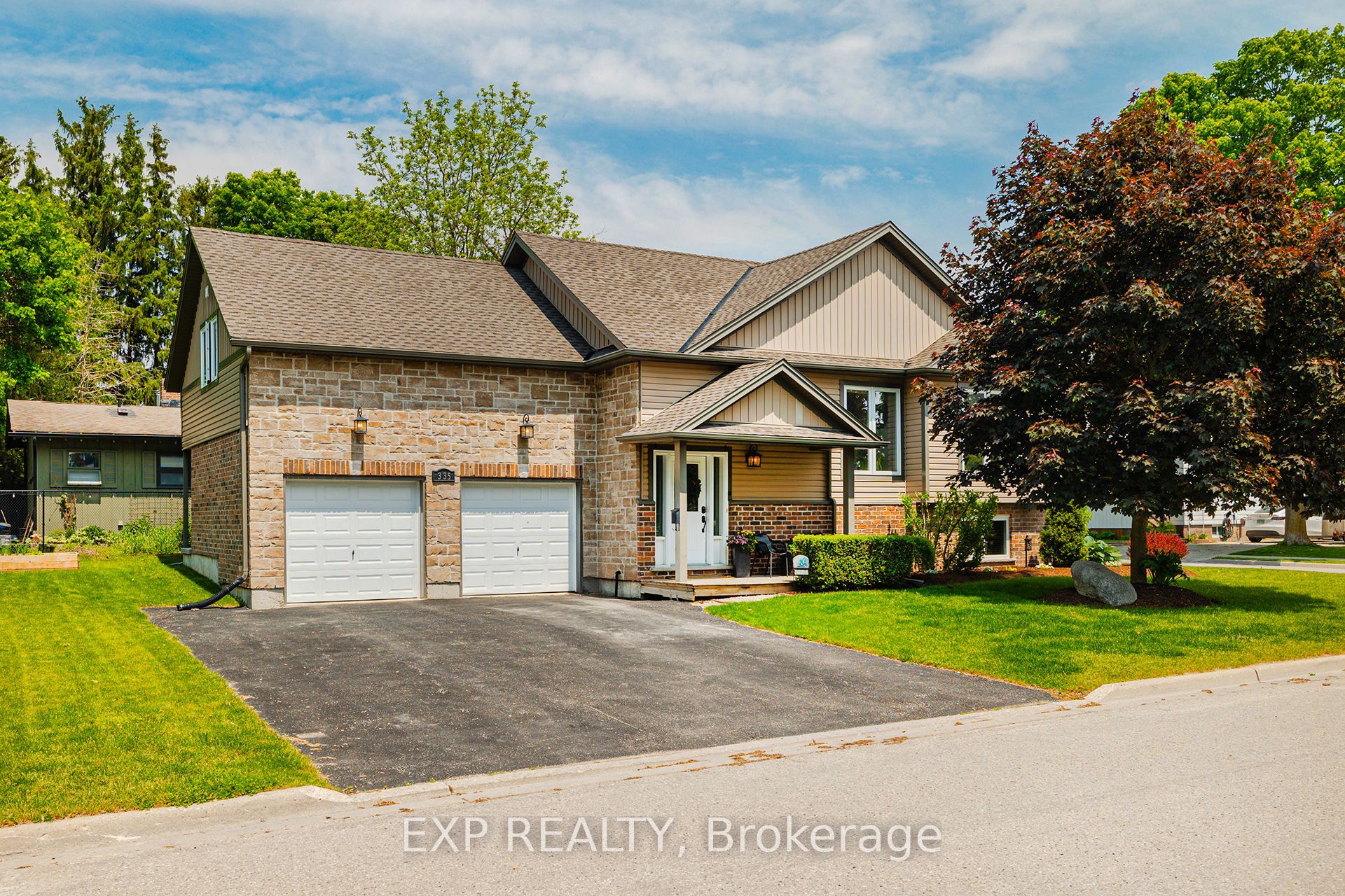 335 John Rosa Street E Property Photo 1