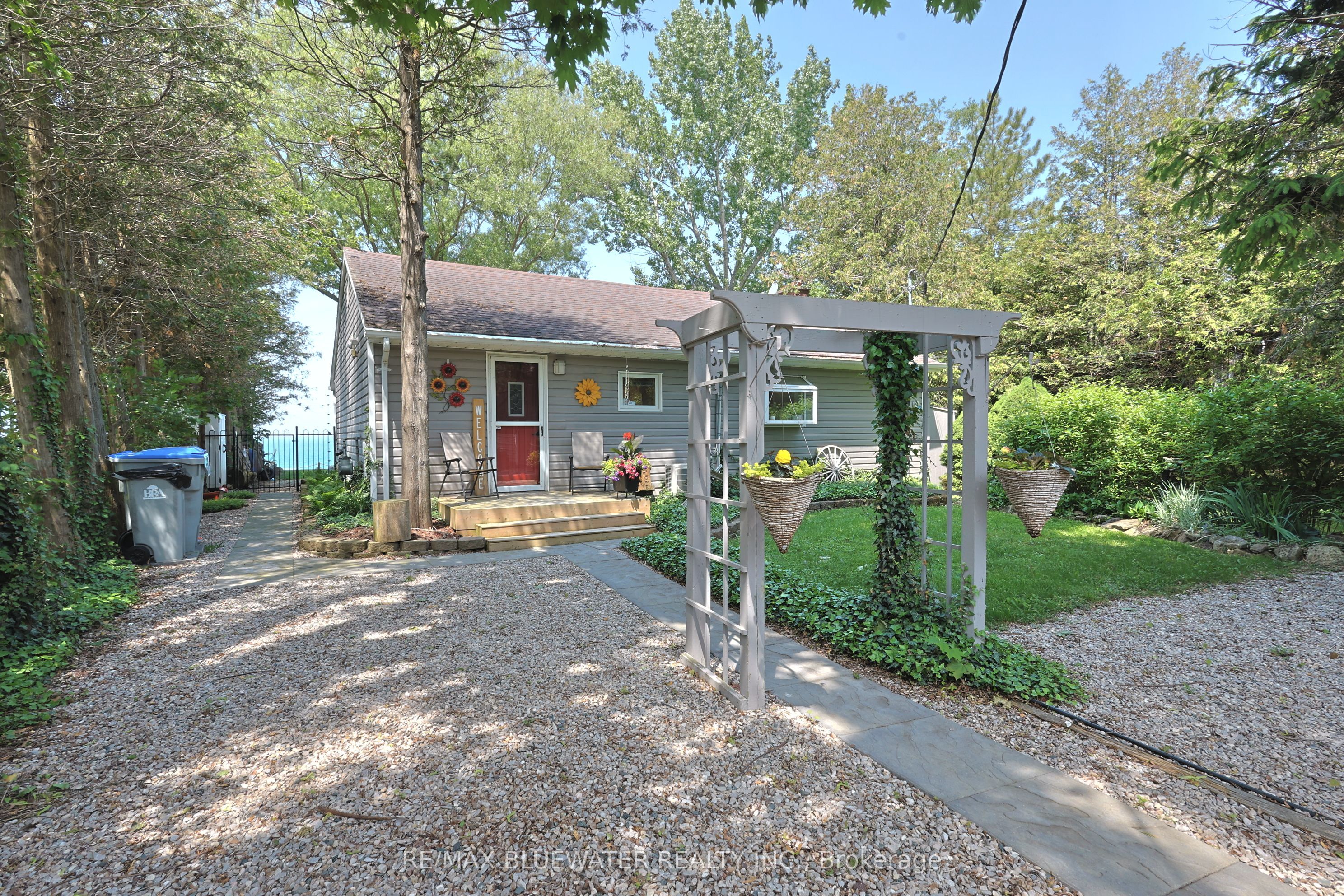 72209 Lakeshore Drive Property Photo 1
