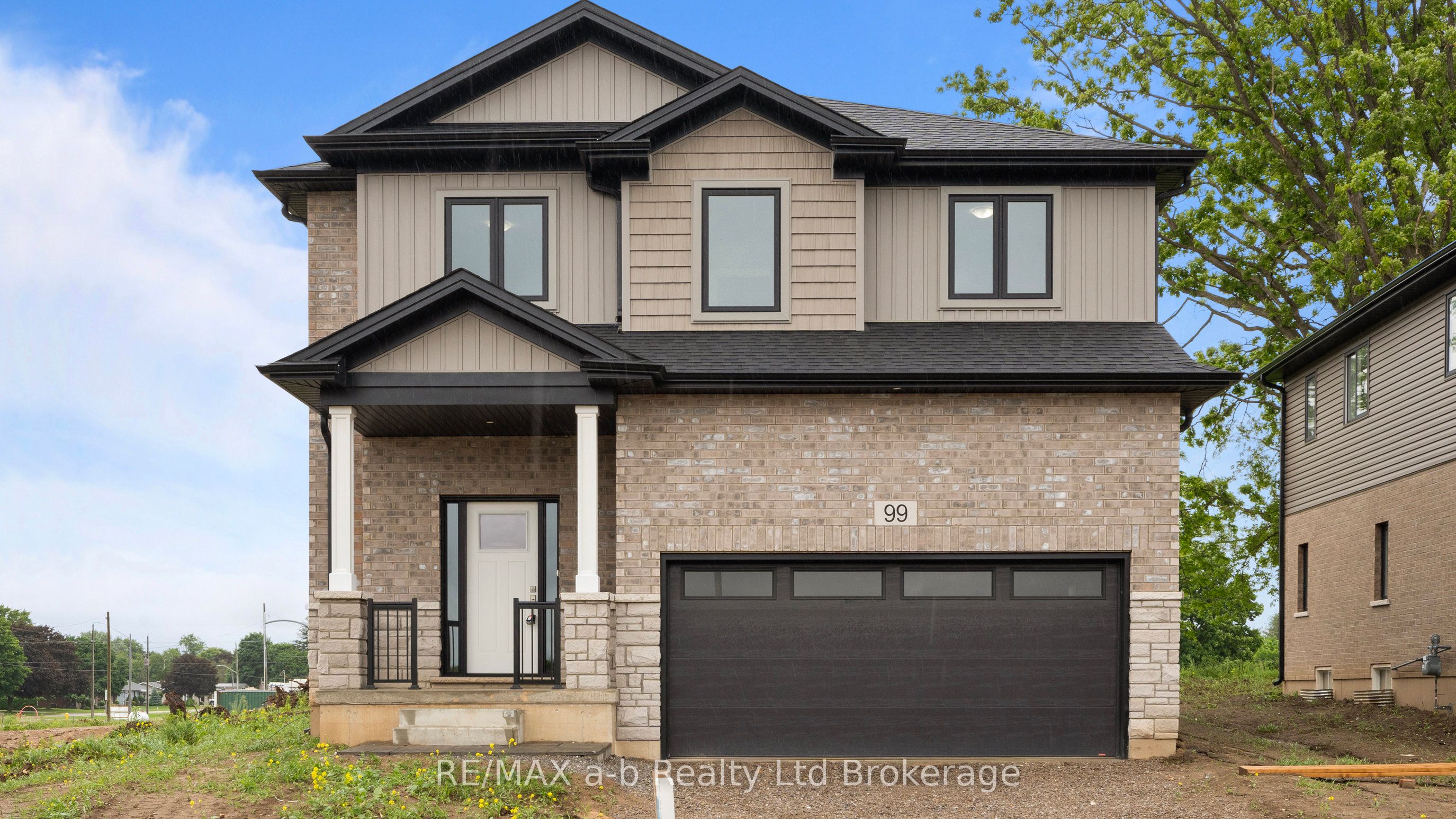 99 Cayley St Property Photo 1