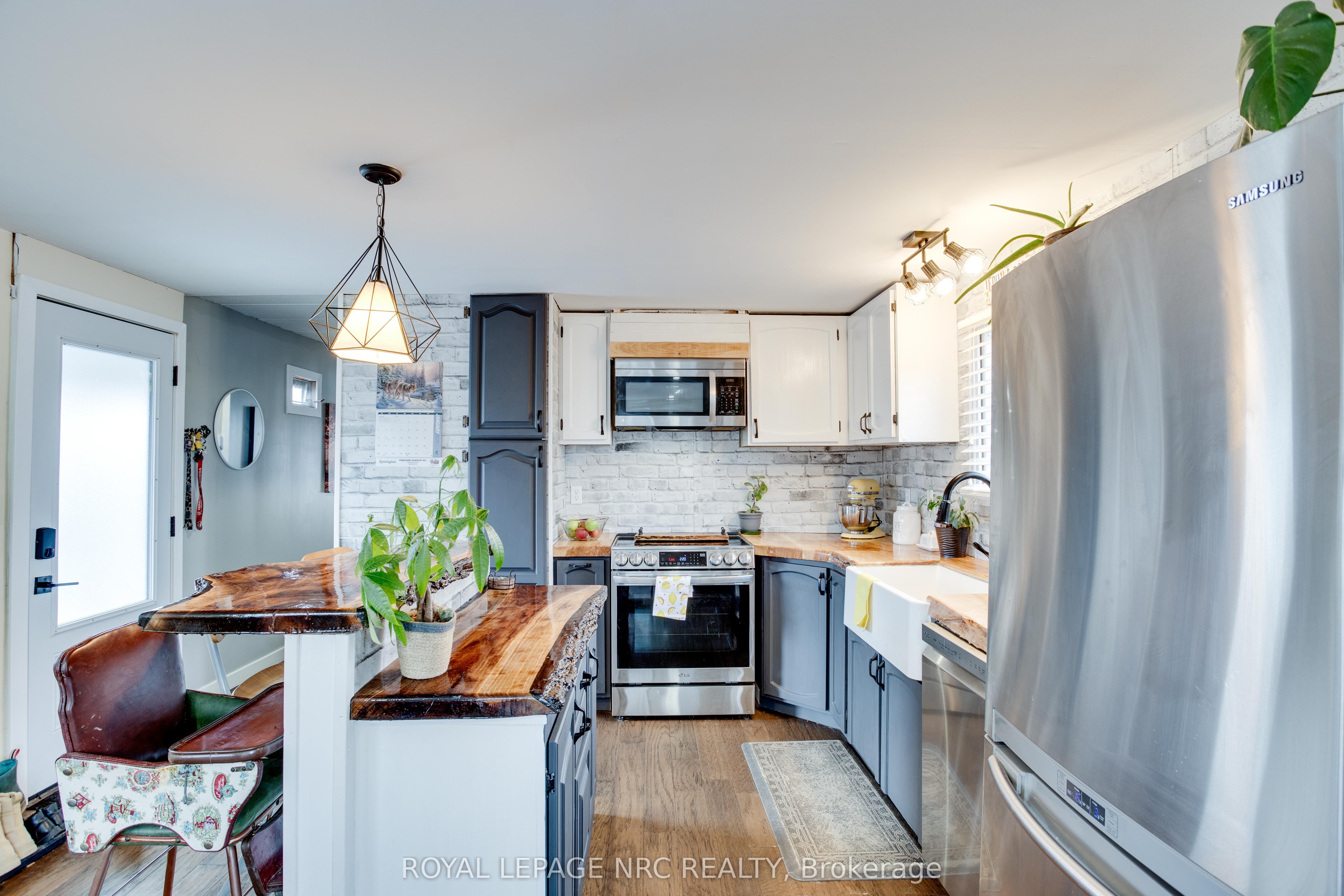 241 St. Paul Street W 297 Property Photo 8