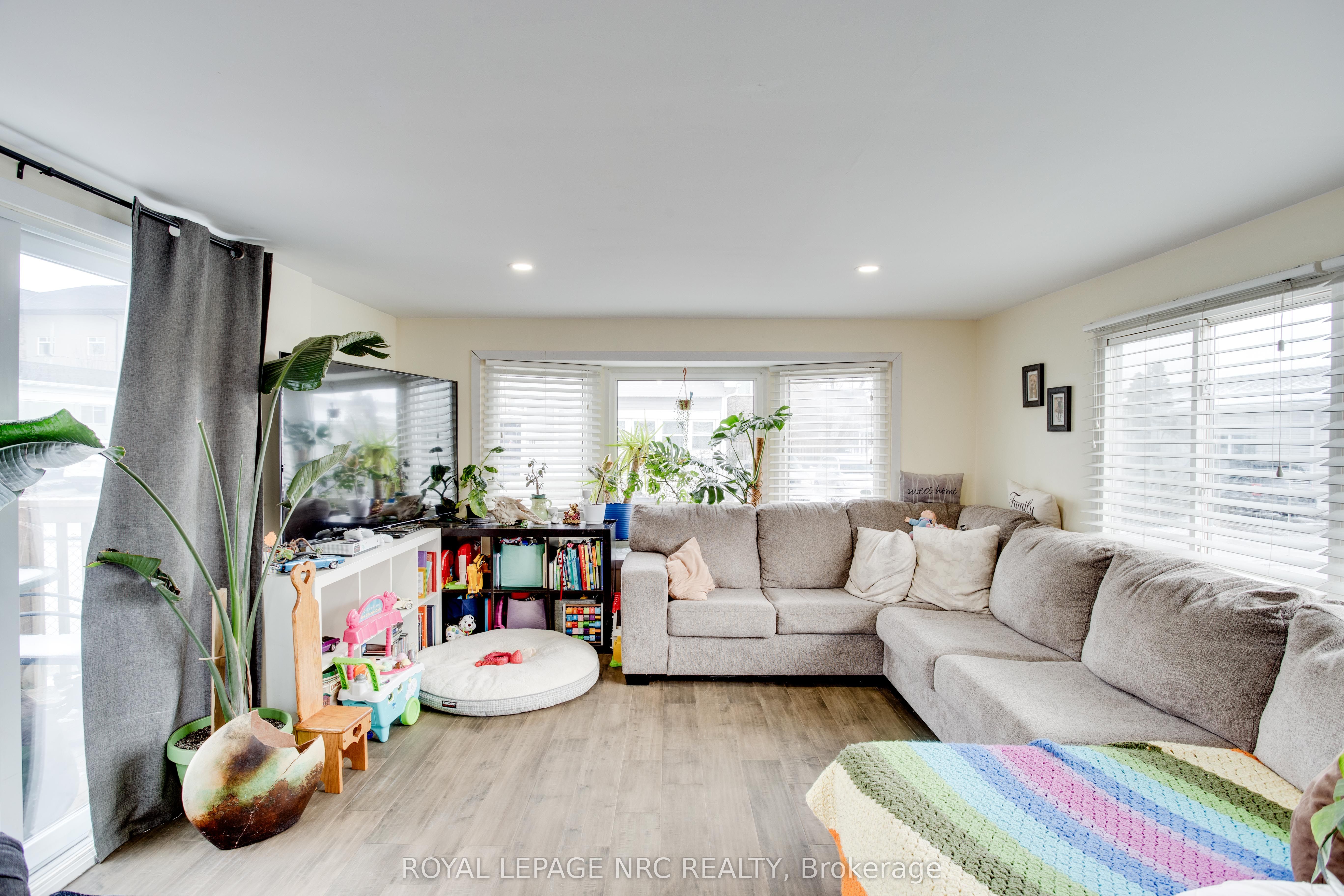 241 St. Paul Street W 297 Property Photo 9