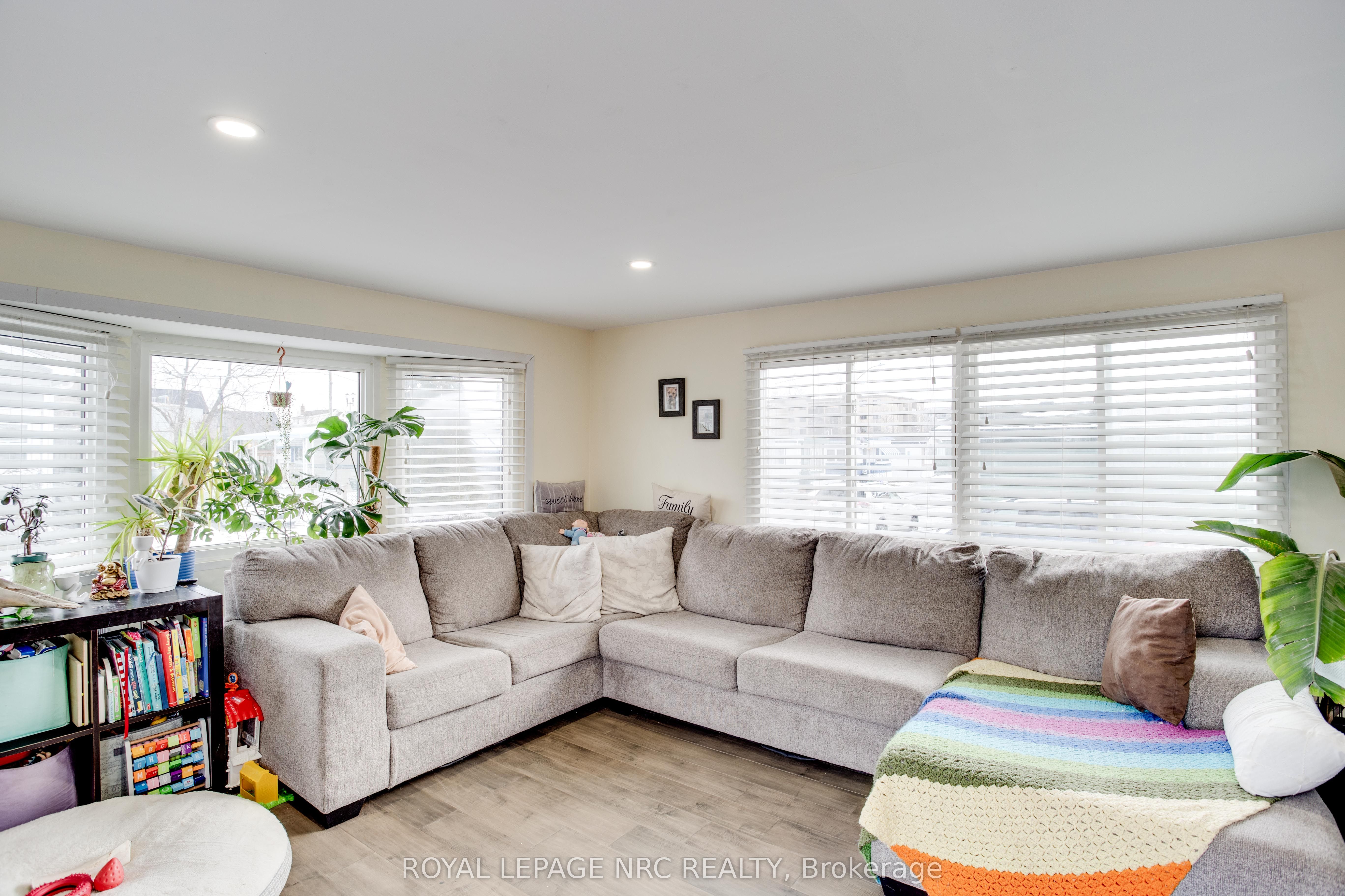 241 St. Paul Street W 297 Property Photo 11