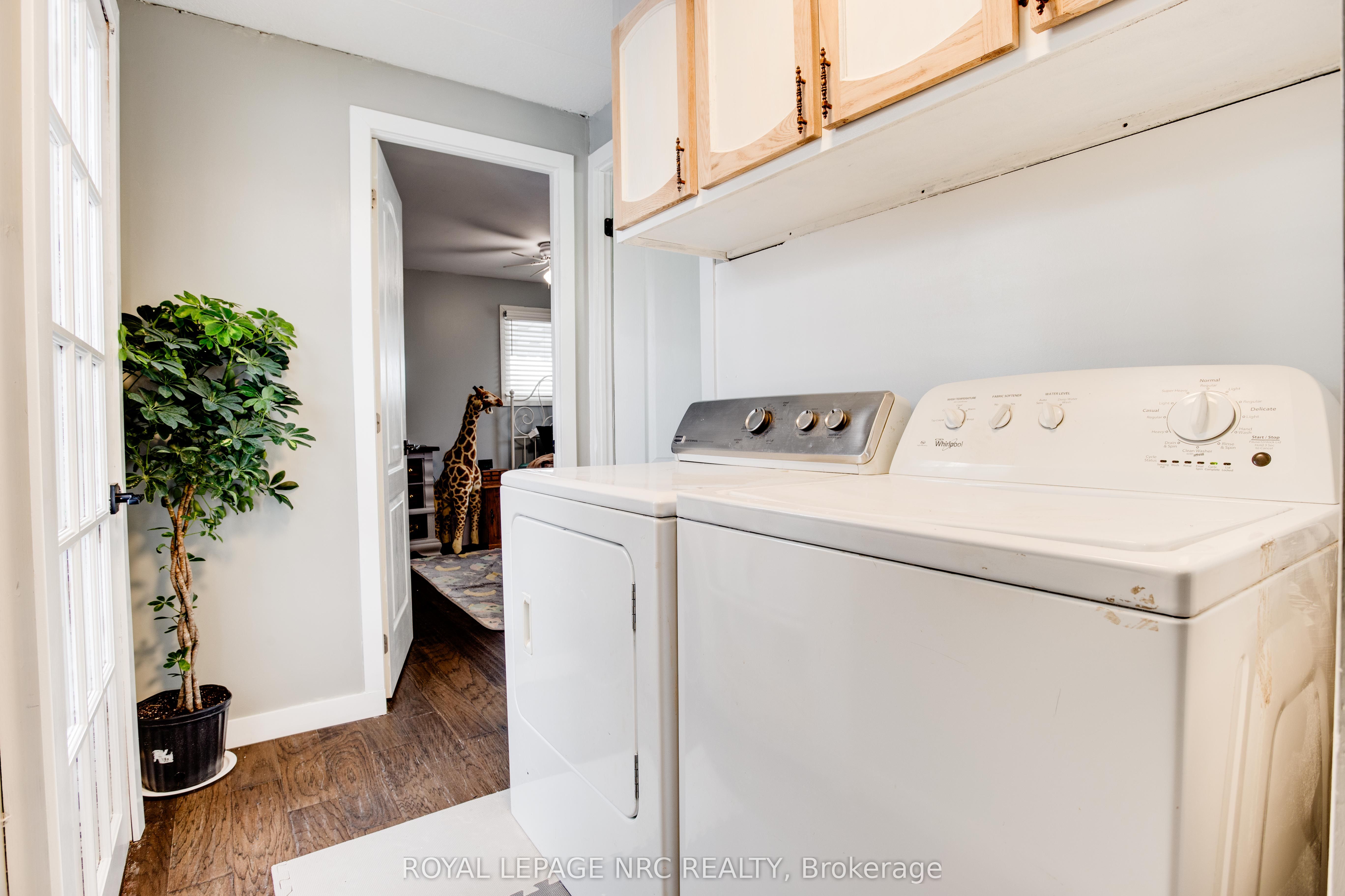 241 St. Paul Street W 297 Property Photo 20