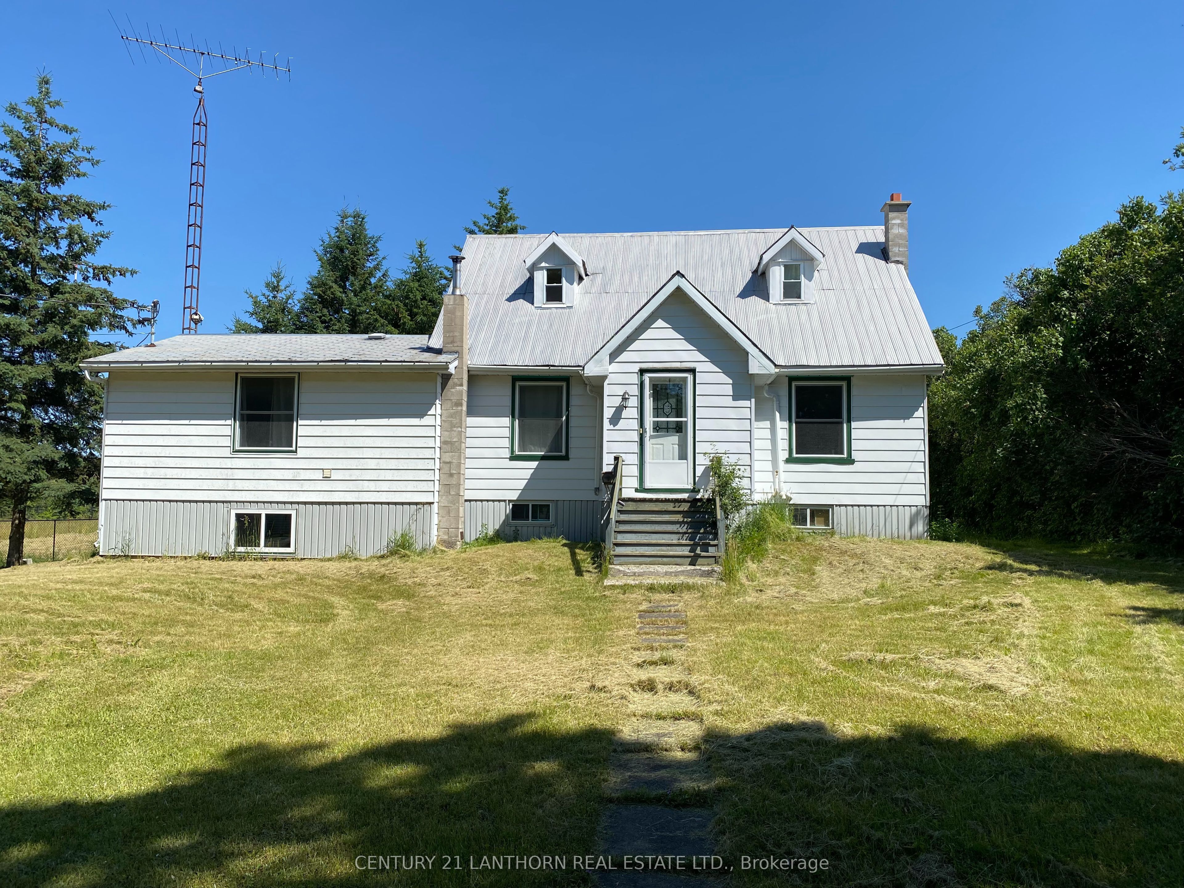 897 Enright Road Property Photo 1