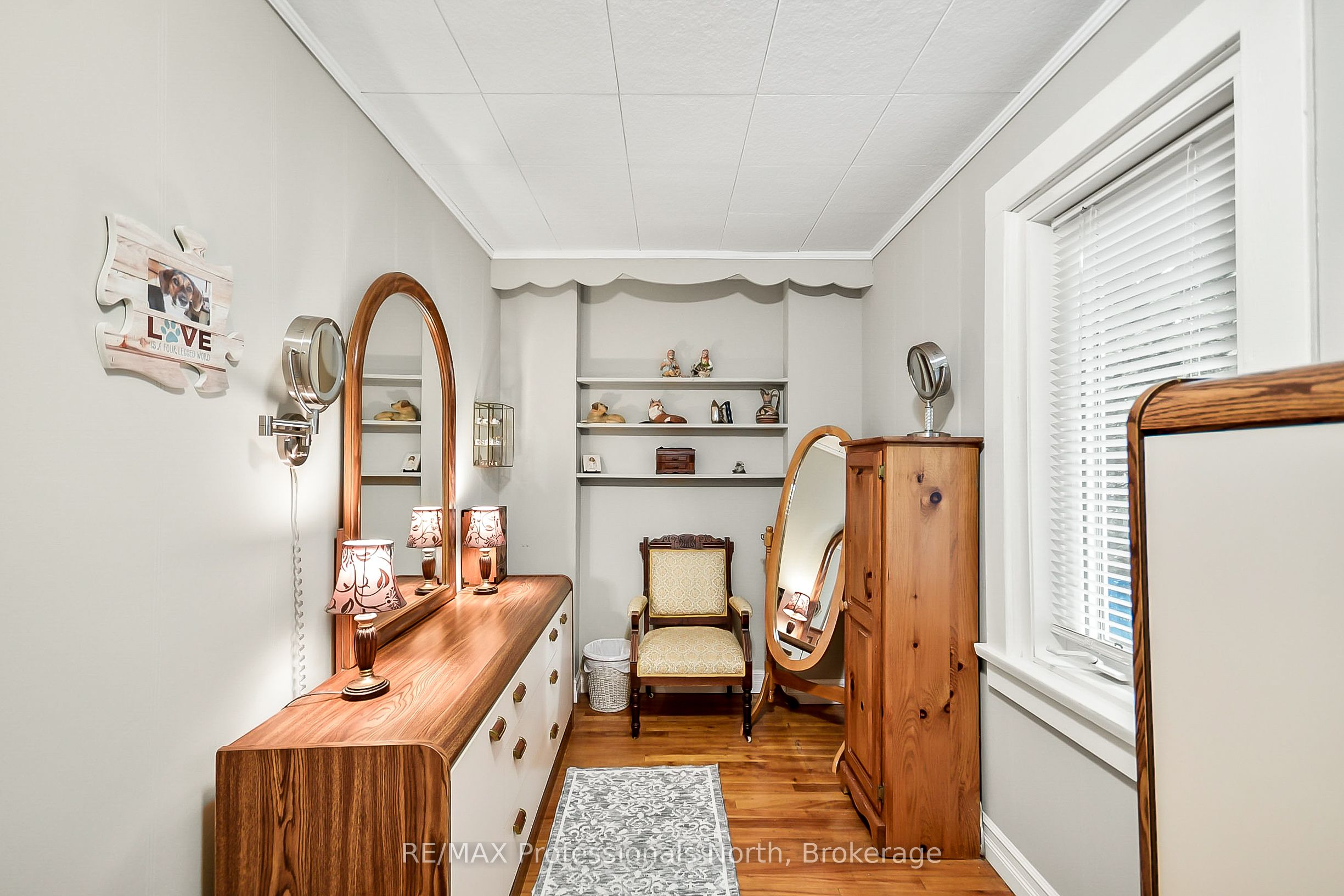 133 Main Street W Property Photo 22