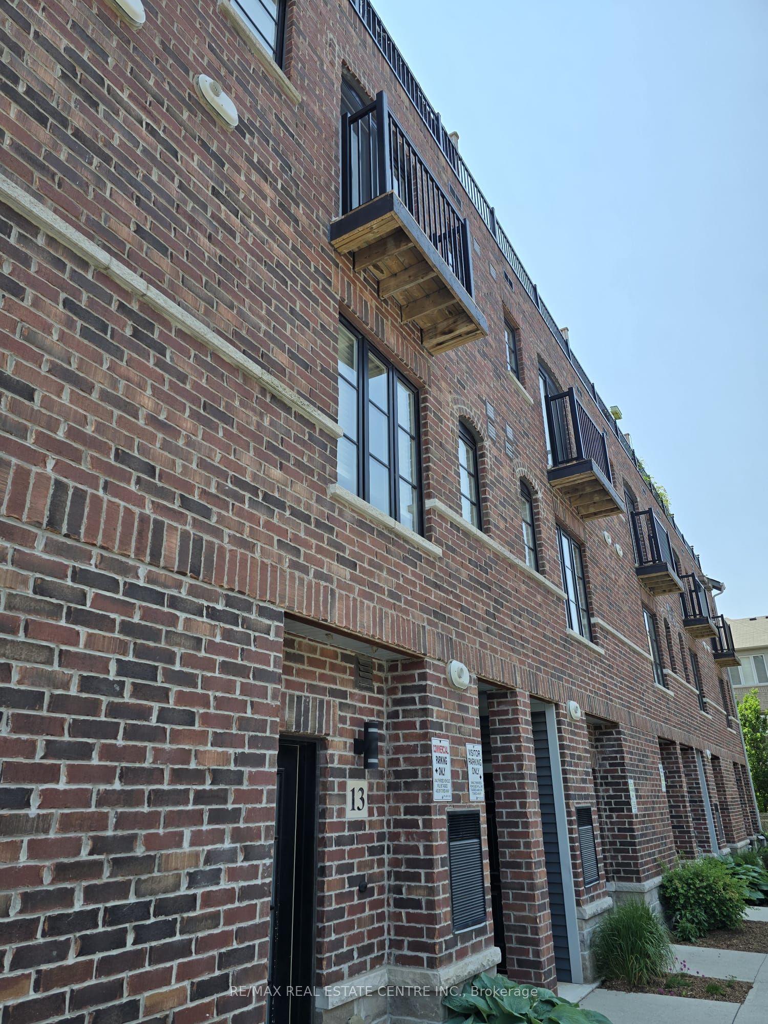 219 Dundas Street E 13 Property Photo 4