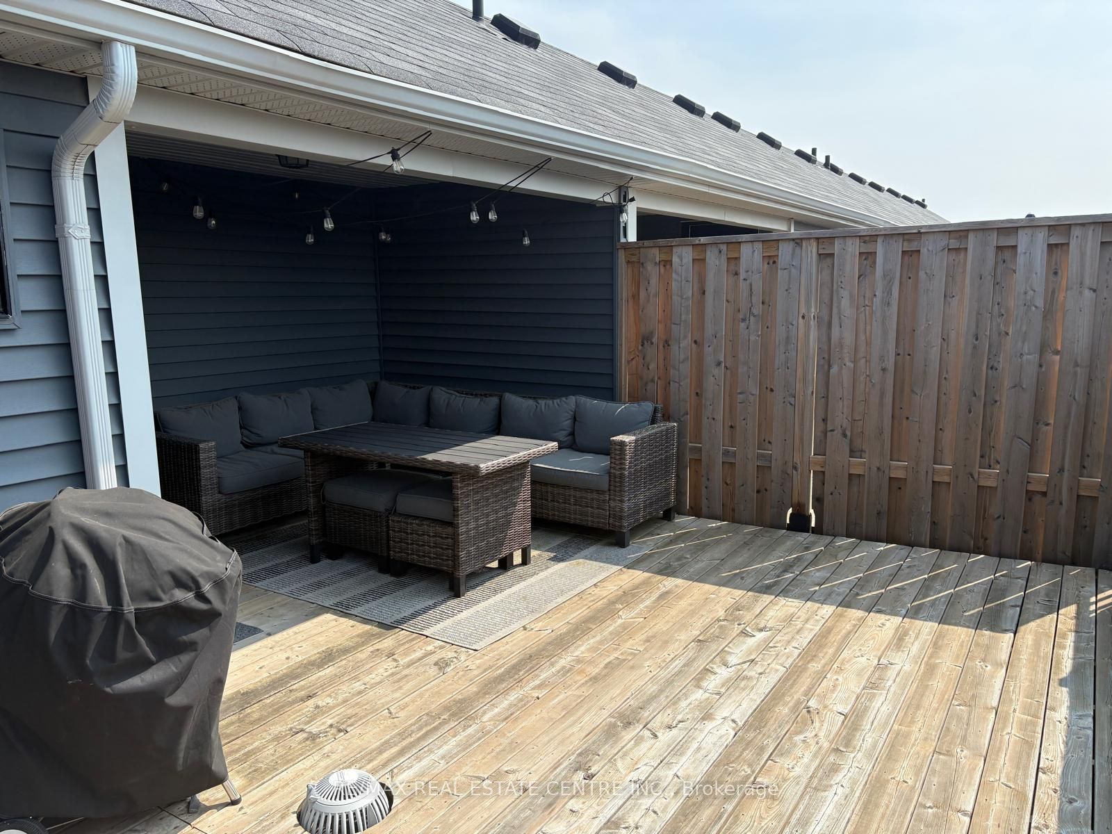219 Dundas Street E 13 Property Photo 6