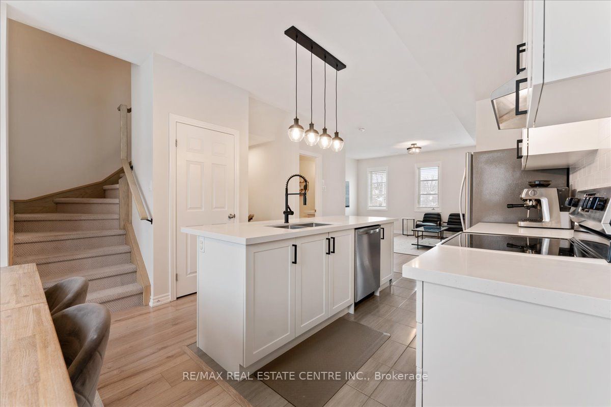 219 Dundas Street E 13 Property Photo 16