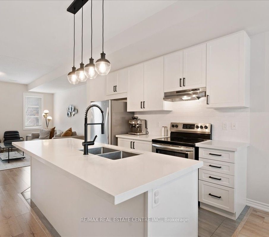 219 Dundas Street E 13 Property Photo 20