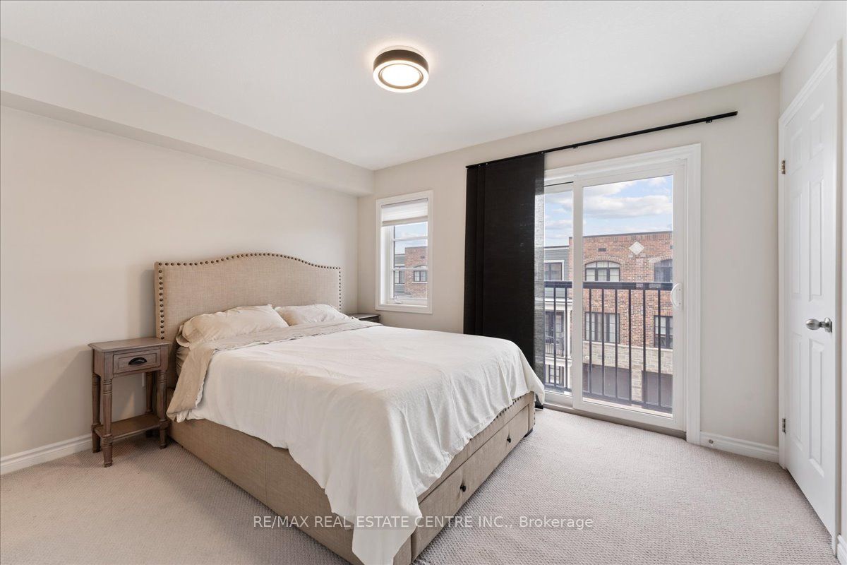 219 Dundas Street E 13 Property Photo 30