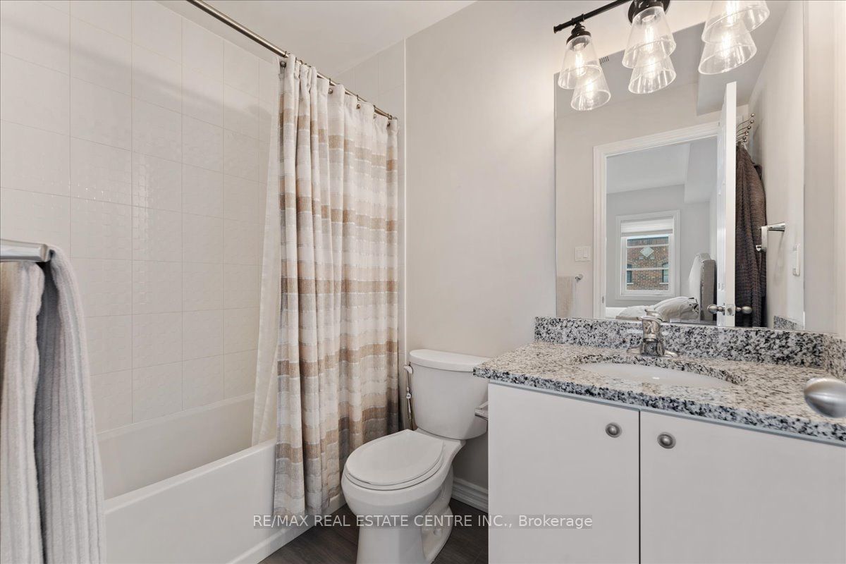 219 Dundas Street E 13 Property Photo 32