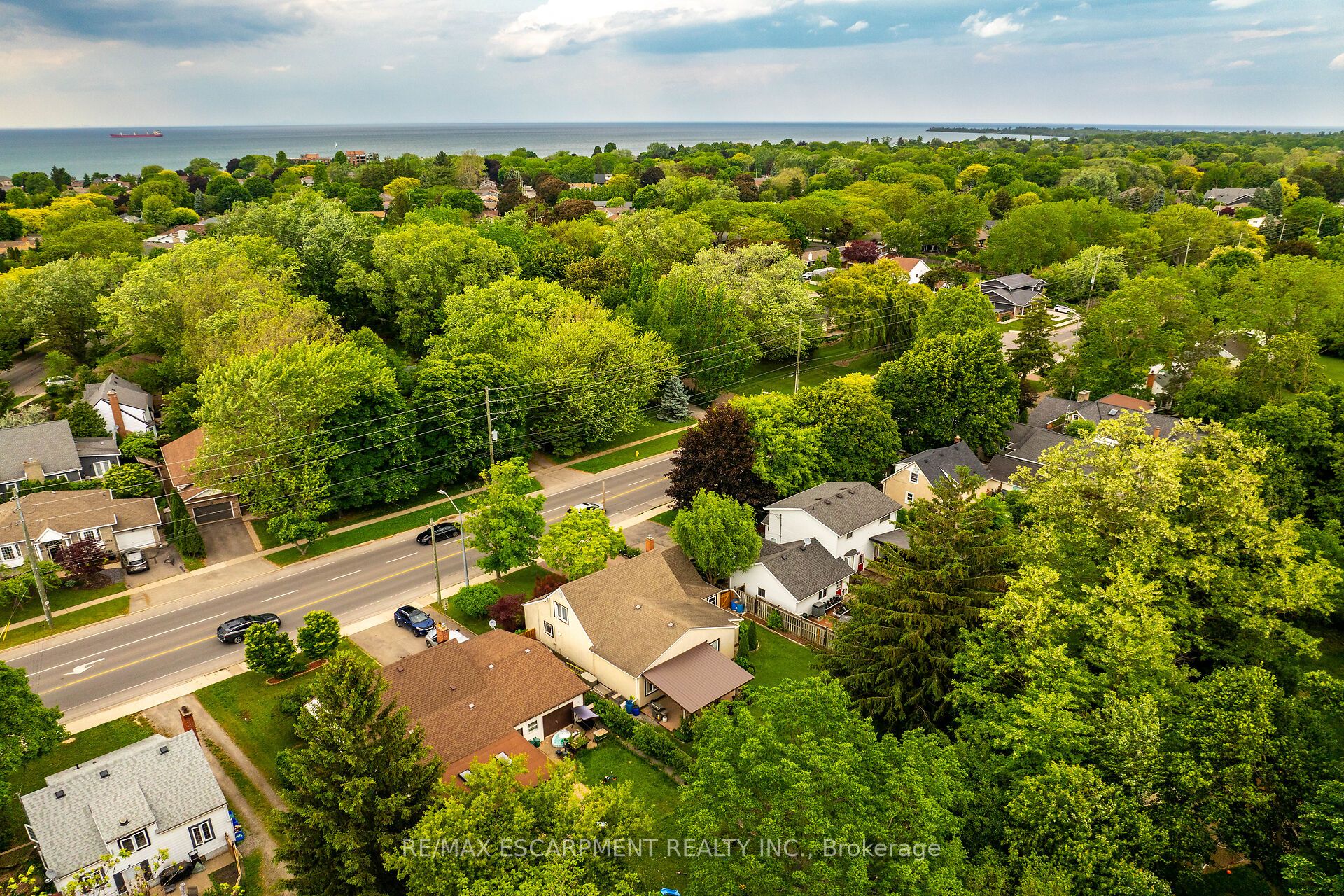 148 Lakeshore Road Property Photo 6