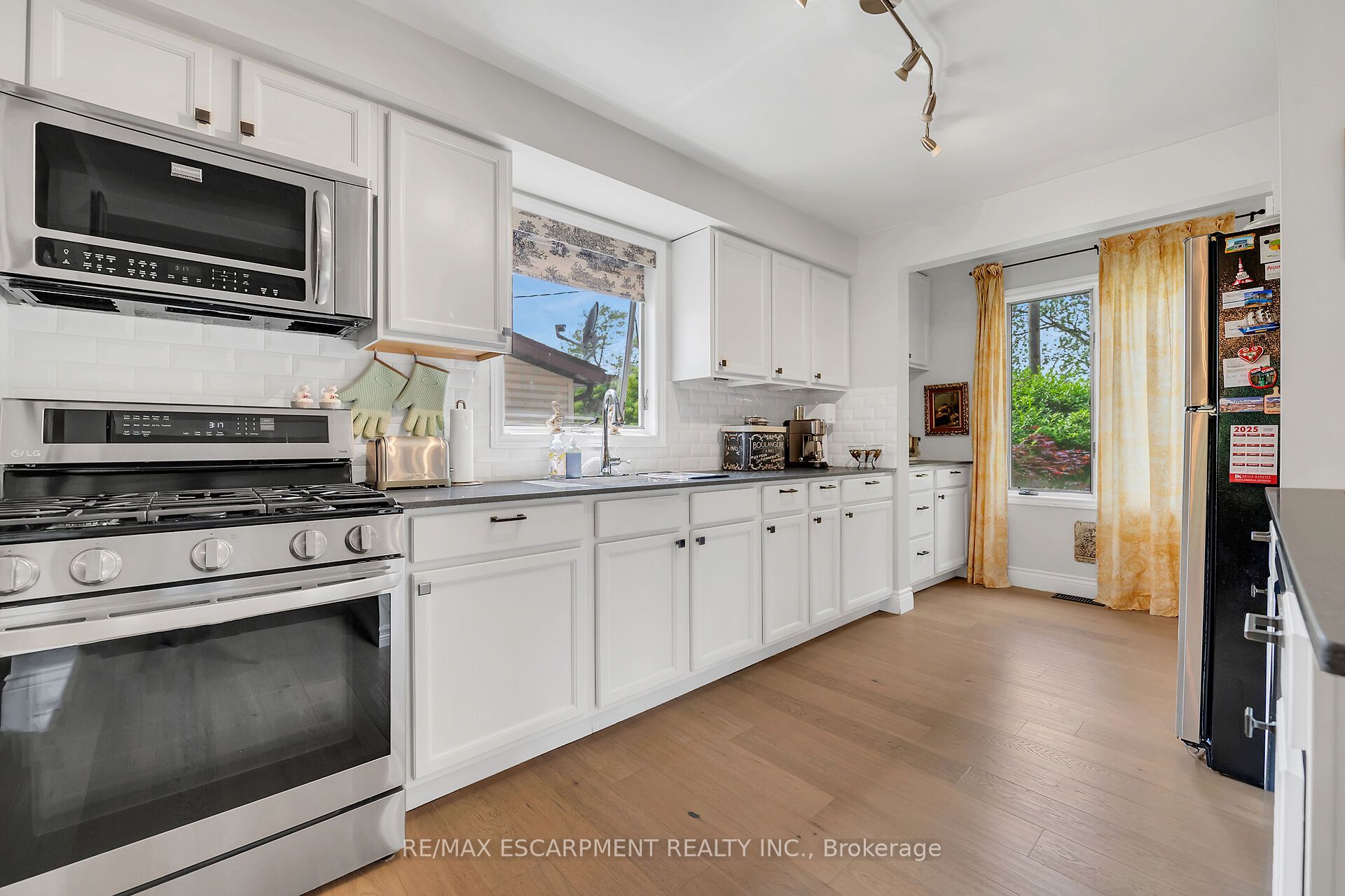 148 Lakeshore Road Property Photo 7