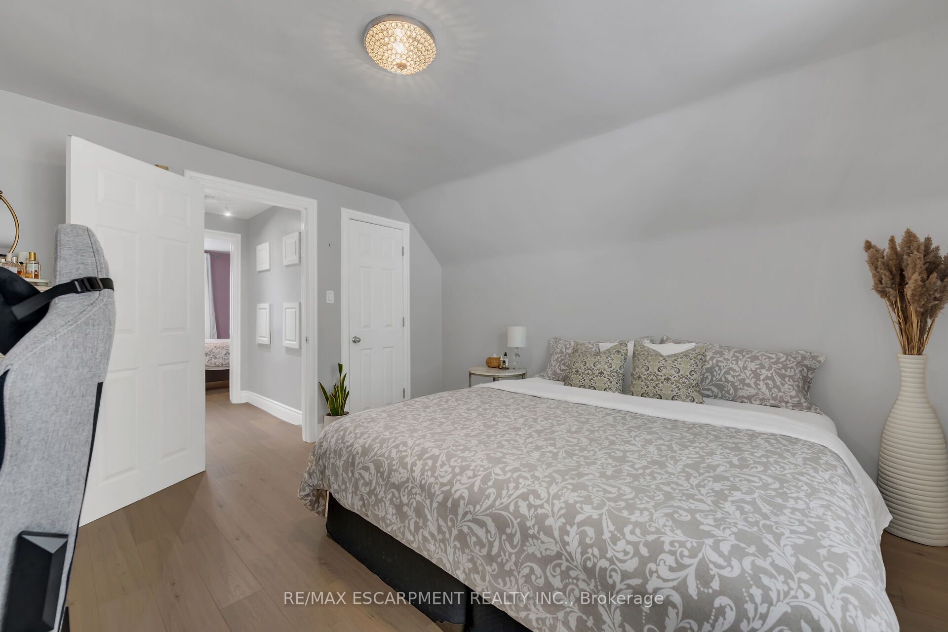 148 Lakeshore Road Property Photo 36