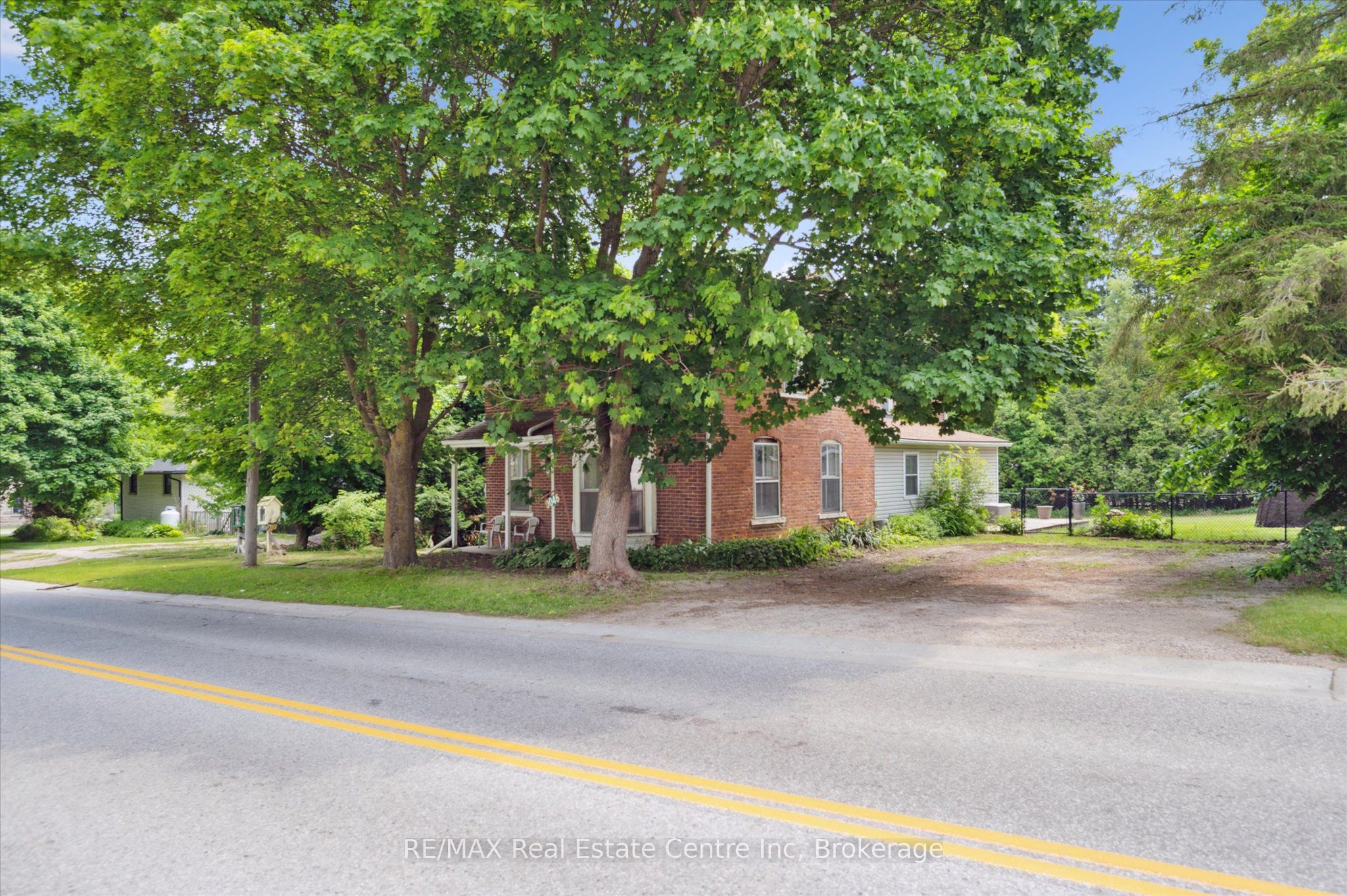 46 Wellington Road 19 Road Property Photo 3