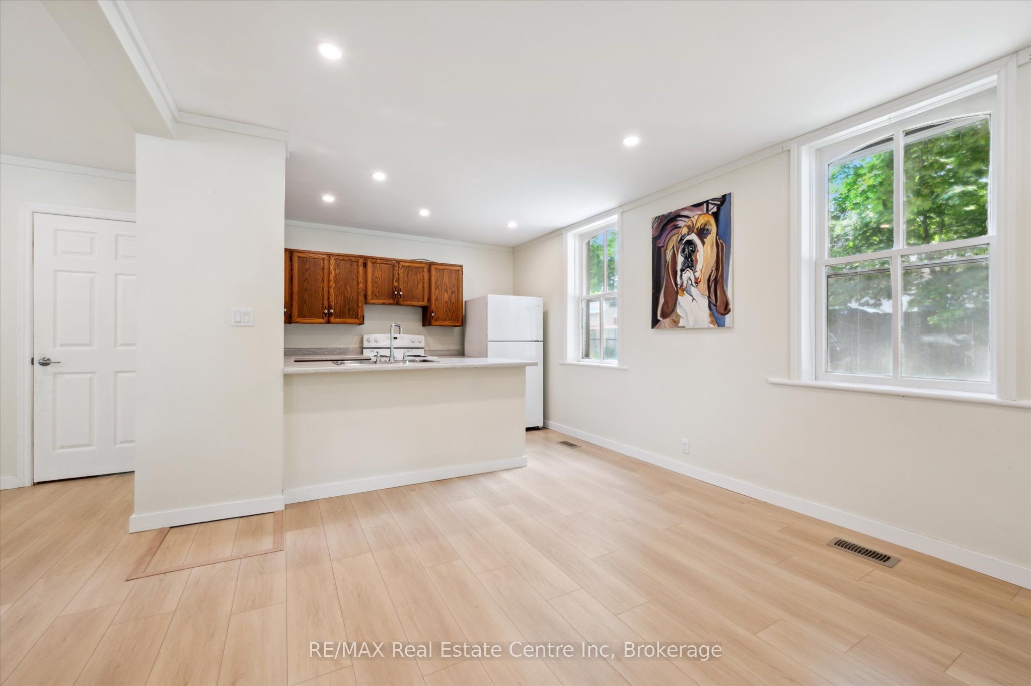 46 Wellington Road 19 Road Property Photo 10