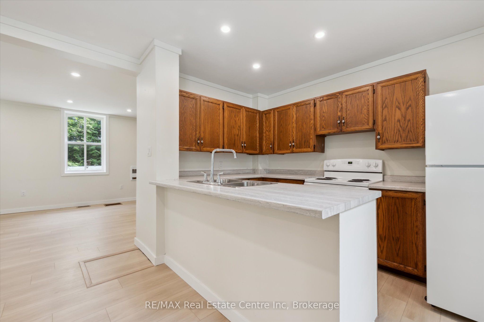 46 Wellington Road 19 Road Property Photo 12