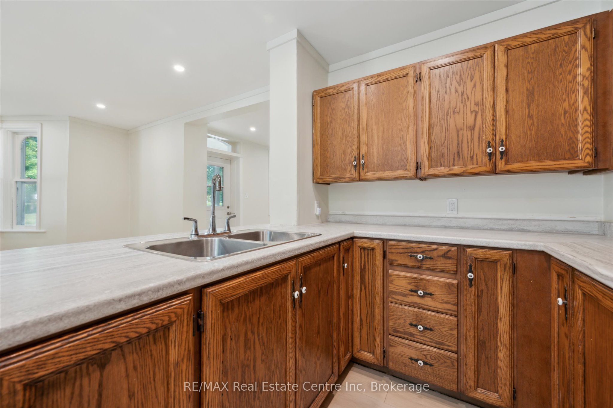 46 Wellington Road 19 Road Property Photo 14