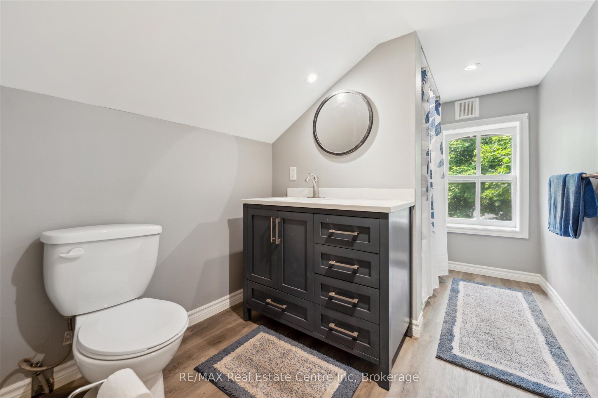 46 Wellington Road 19 Road Property Photo 20