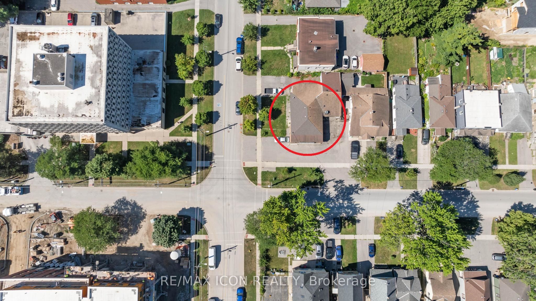 131 Waterloo Street Property Photo 4