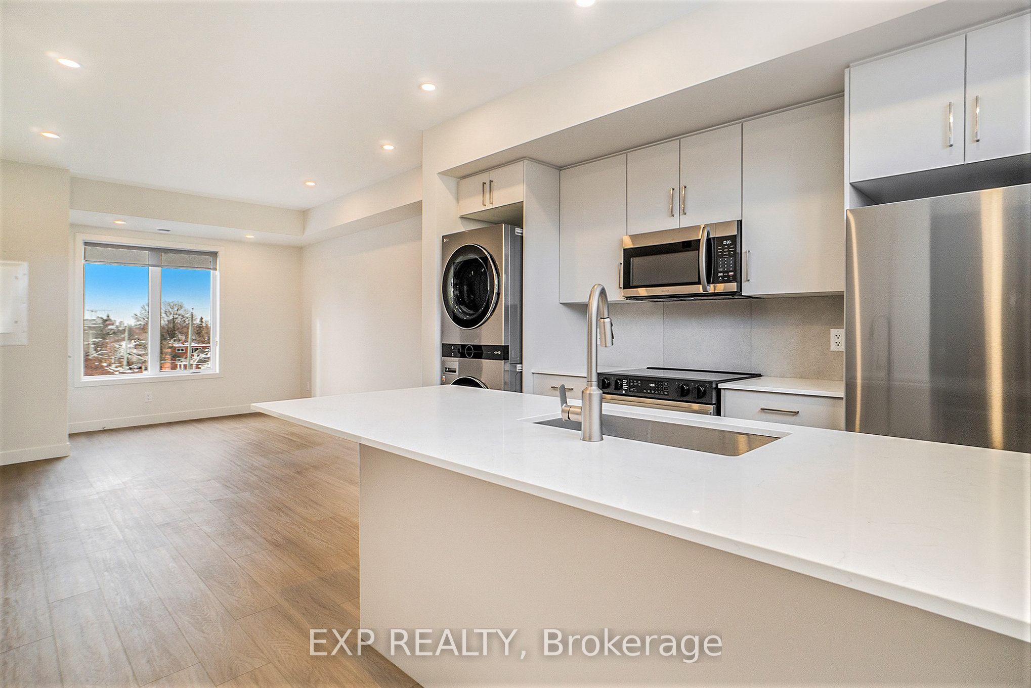 158 Laval Street N Unit # 7 Property Photo 5