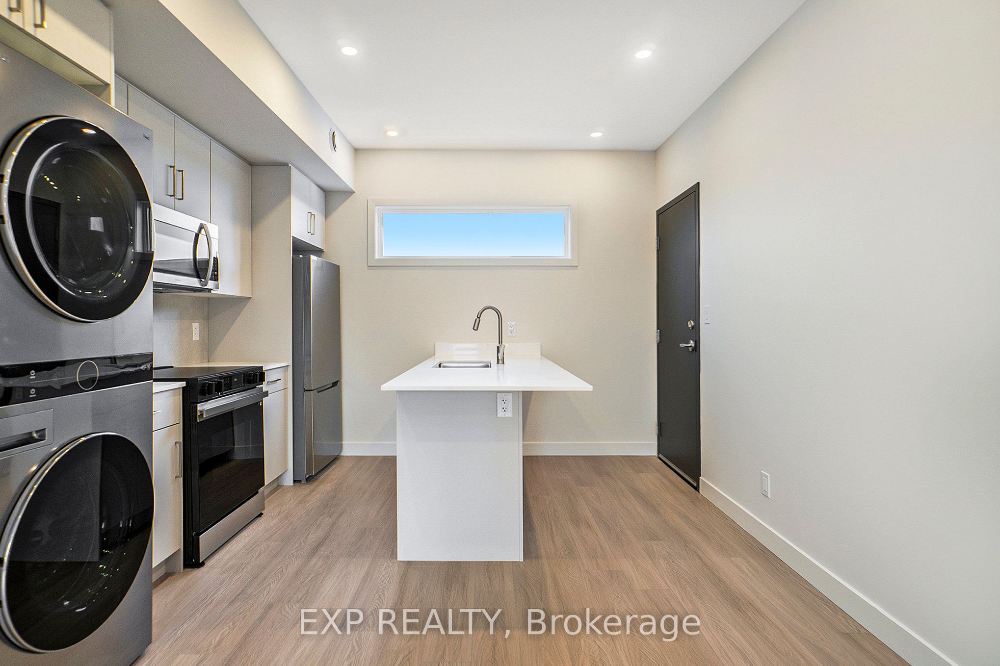 158 Laval Street N Unit # 7 Property Photo 6