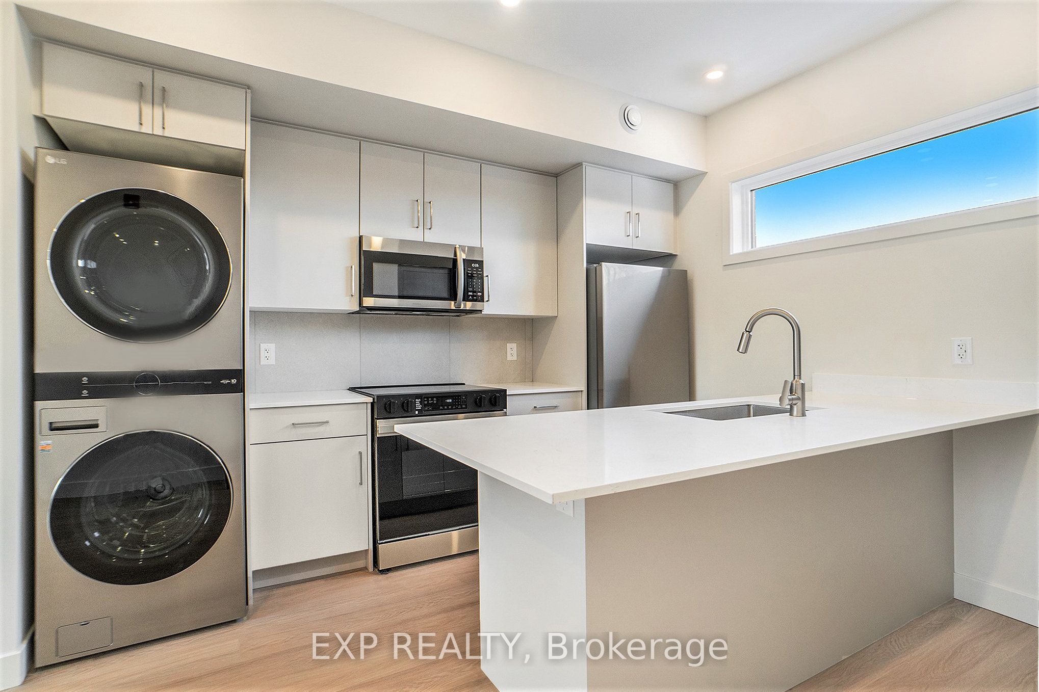 158 Laval Street N Unit # 7 Property Photo 7