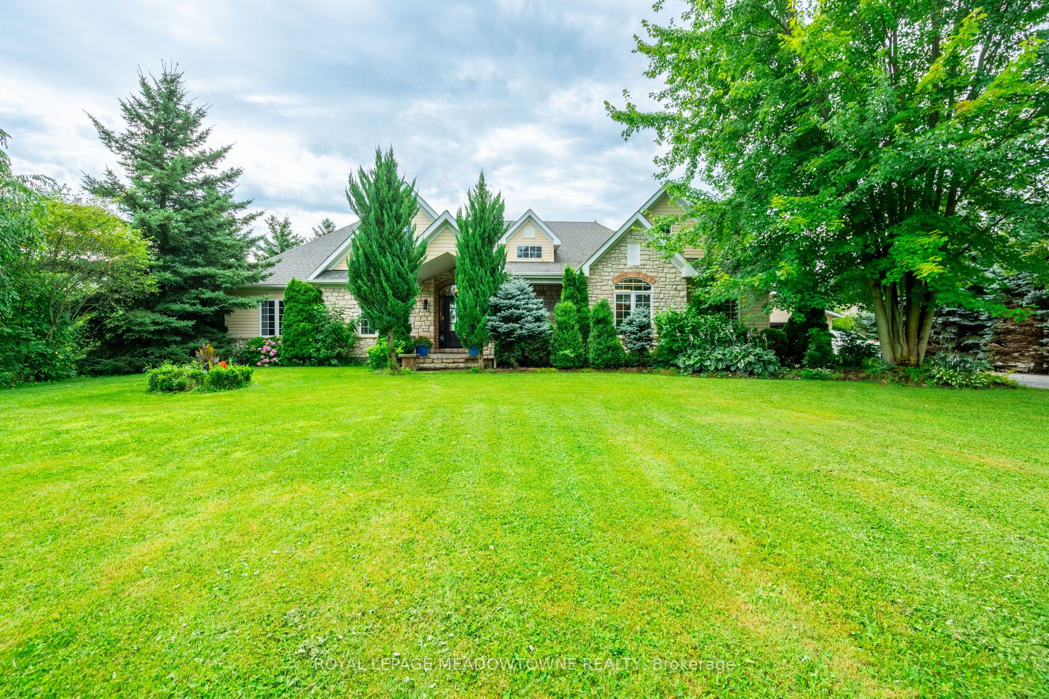 128 Carlisle Rd