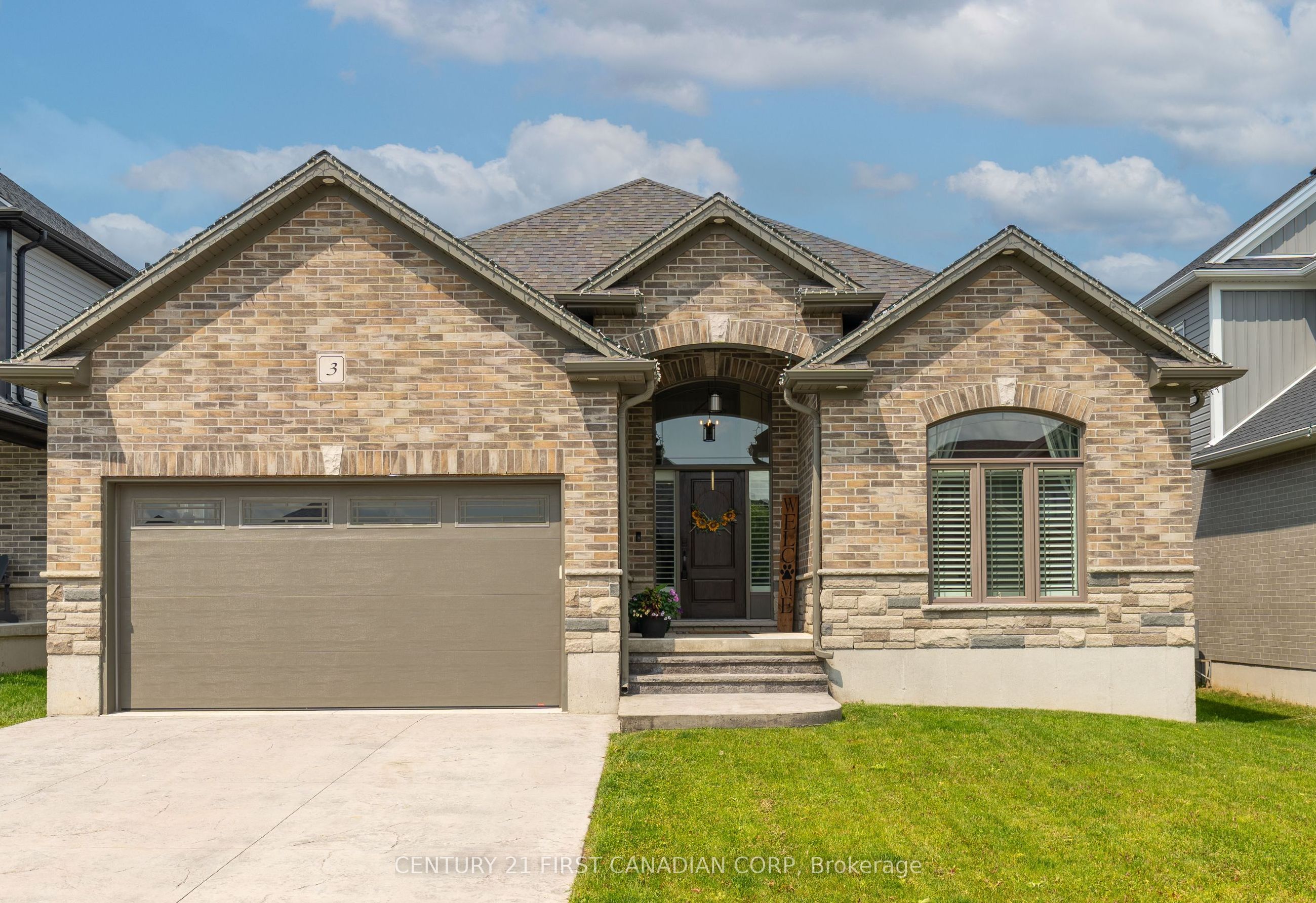 3 HARDY Court