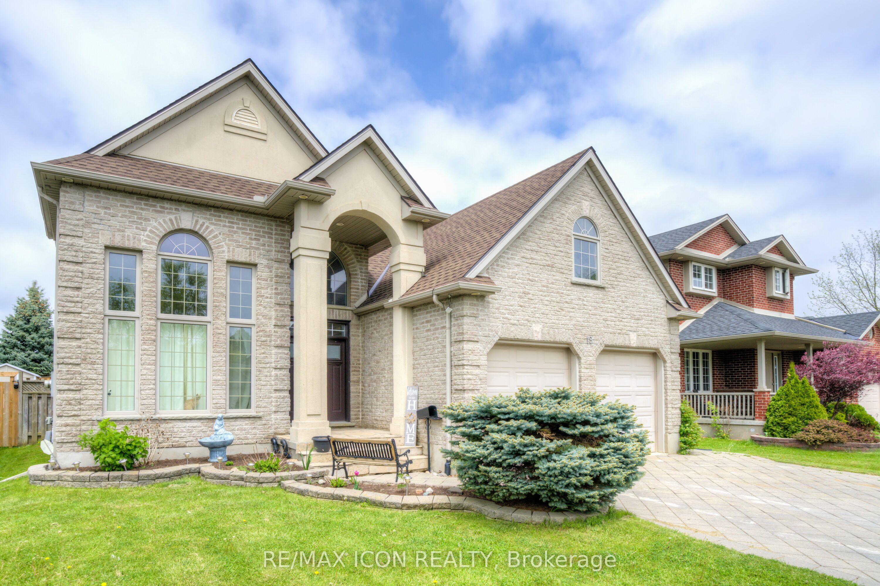 19 Redtail Ct