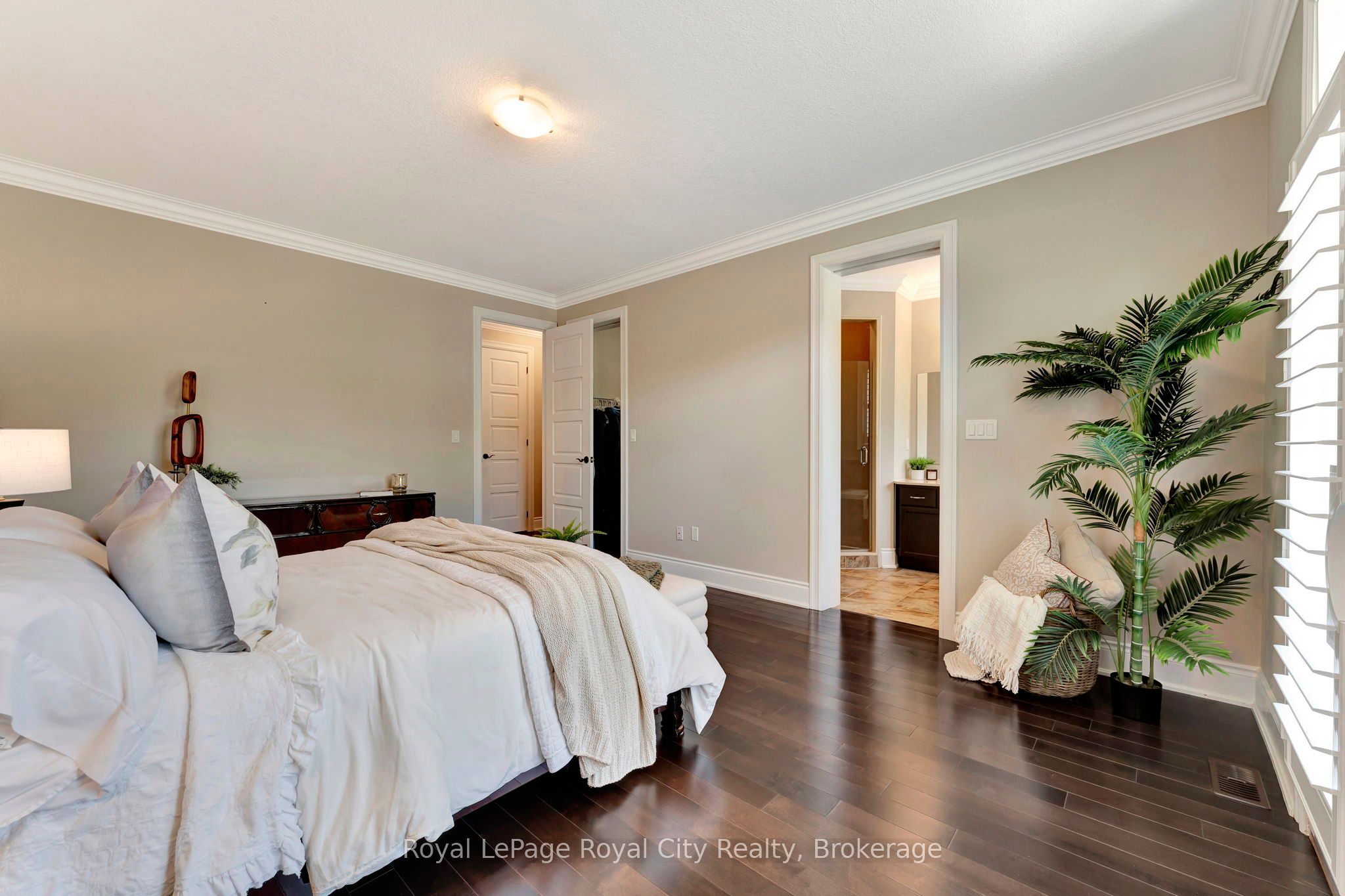 114 Aberfoyle Mill Crescent Property Photo 24