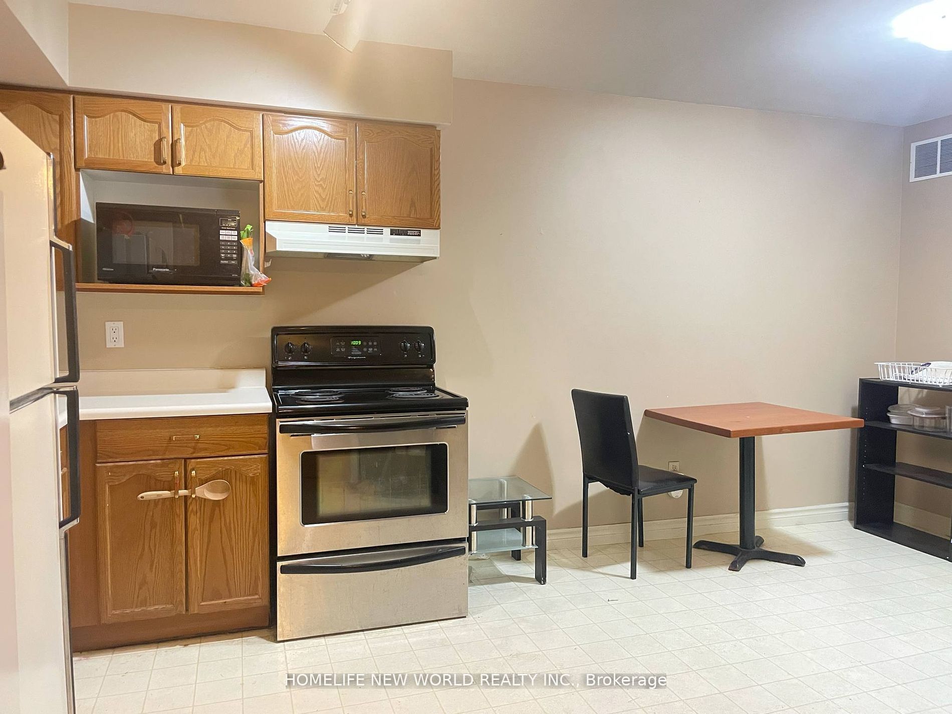 #77 - 1500 Richmond Street Property Photo 29