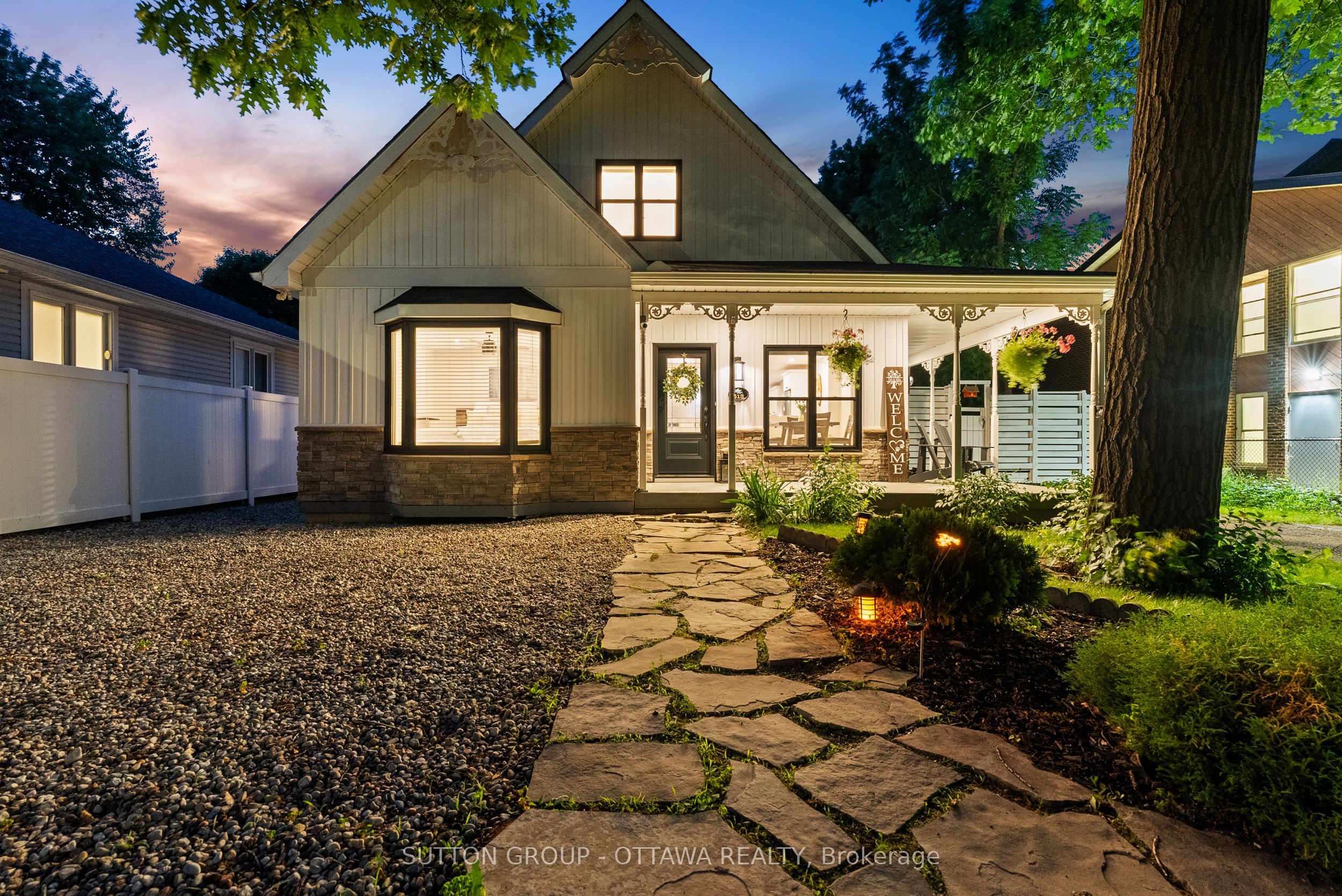 513 Oxford Street Property Photo 1