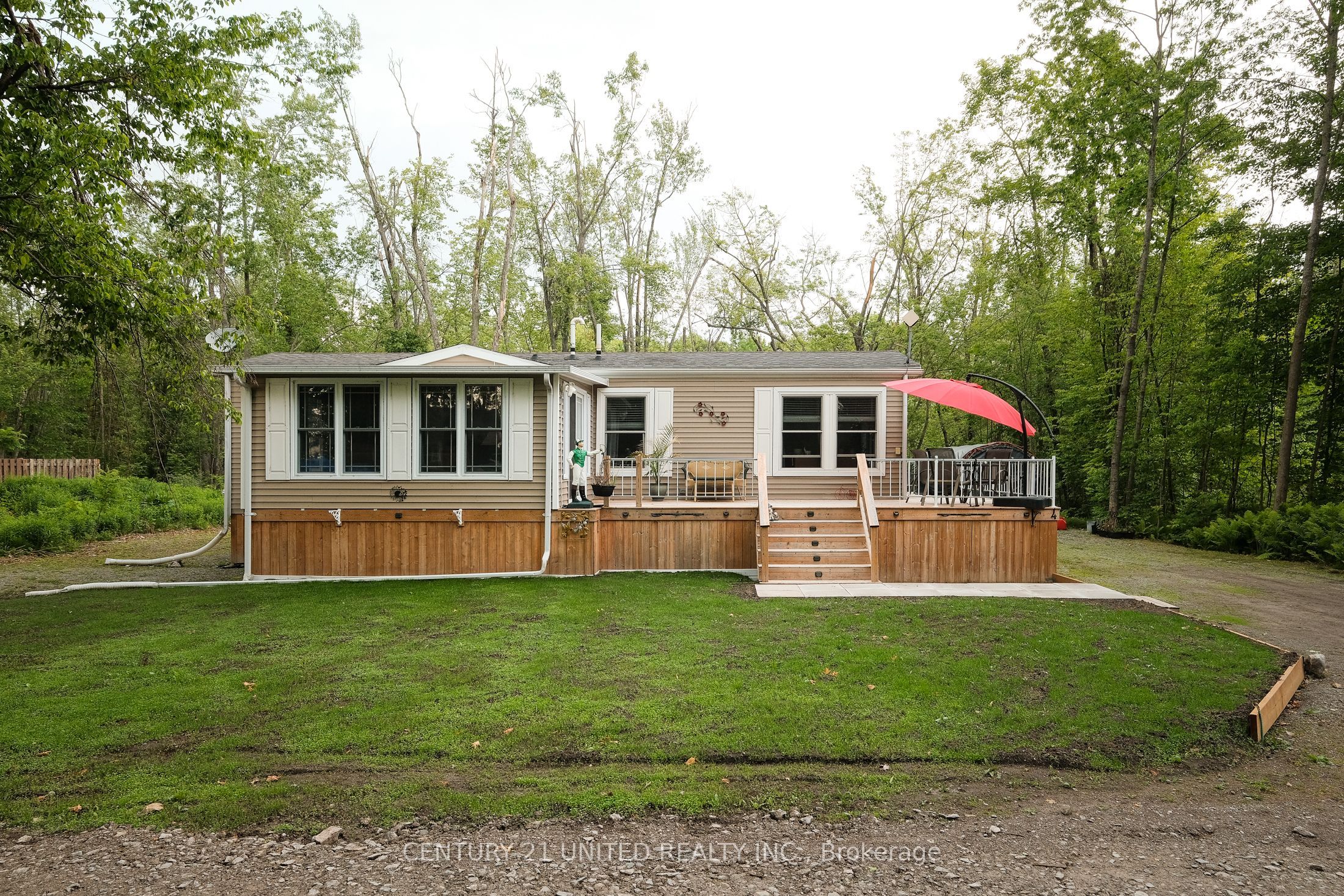 4 Rollies Bay Road E Property Photo 22