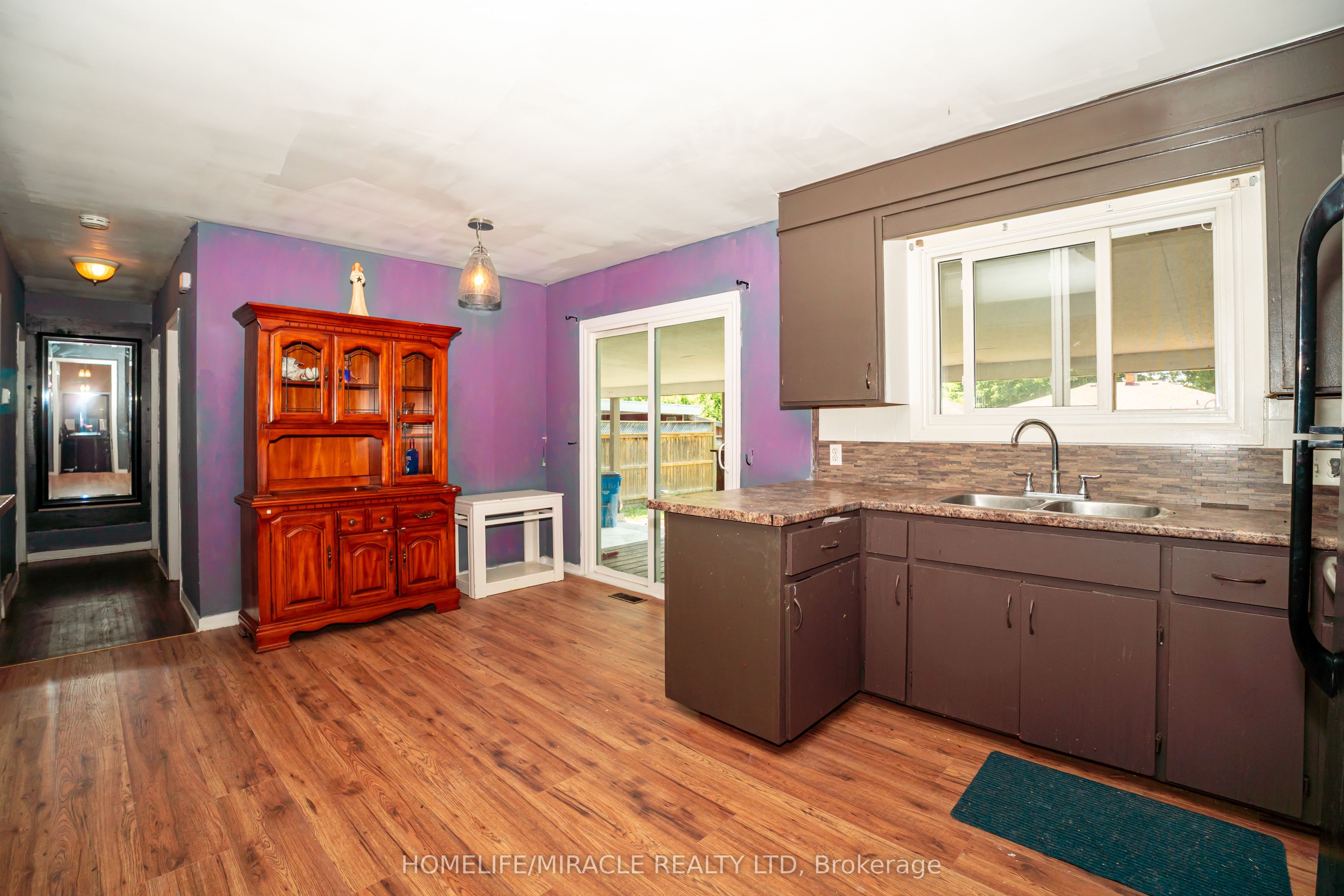 84 Dunvegan Drive Property Photo 6