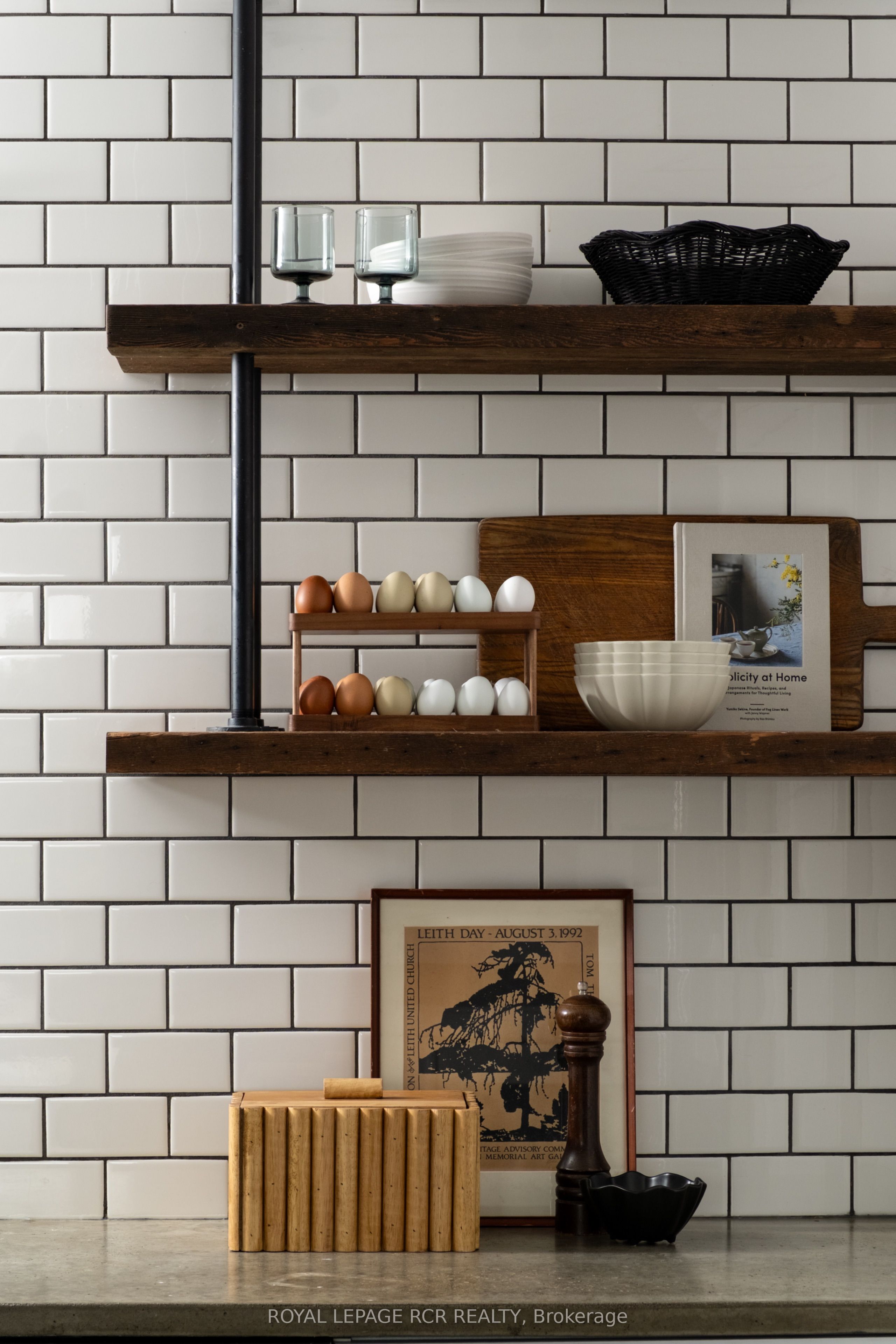 6175 Fourth Line Property Photo 5