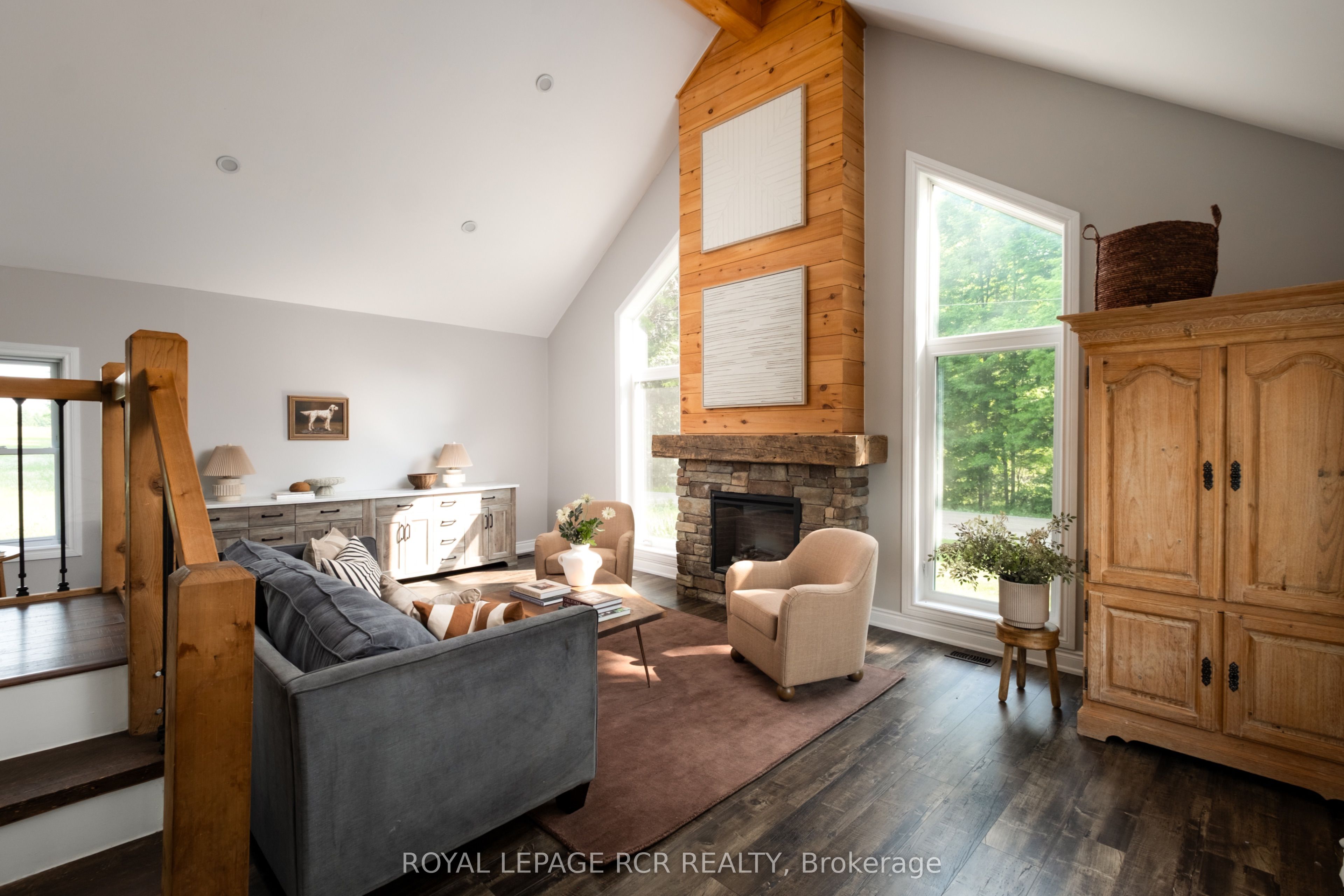 6175 Fourth Line Property Photo 11